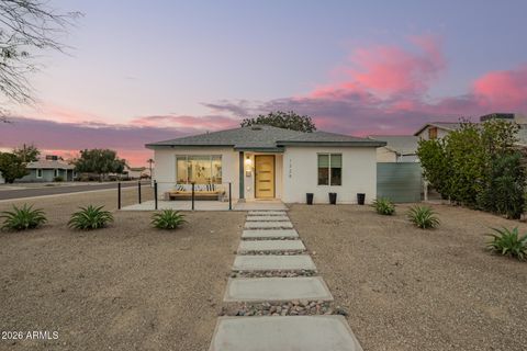 Photo of 1328 E Weldon Avenue, Phoenix, AZ 85014 (MLS # 6958535)