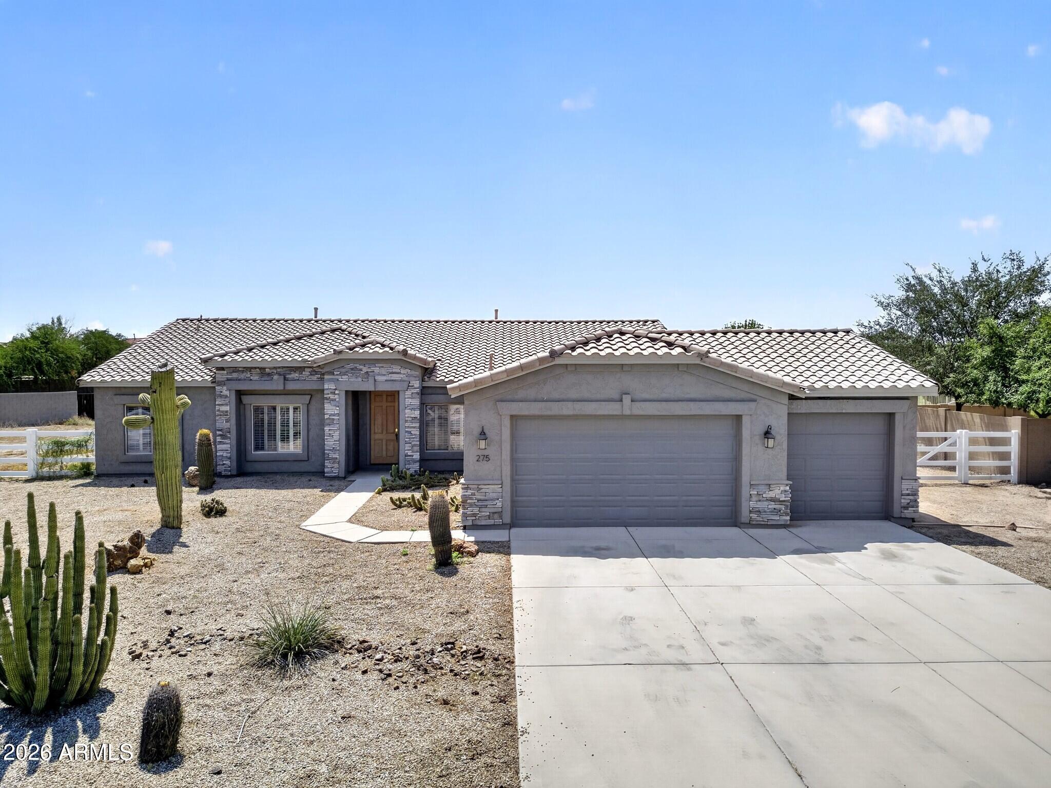 275 E DESERT HOLLY Drive