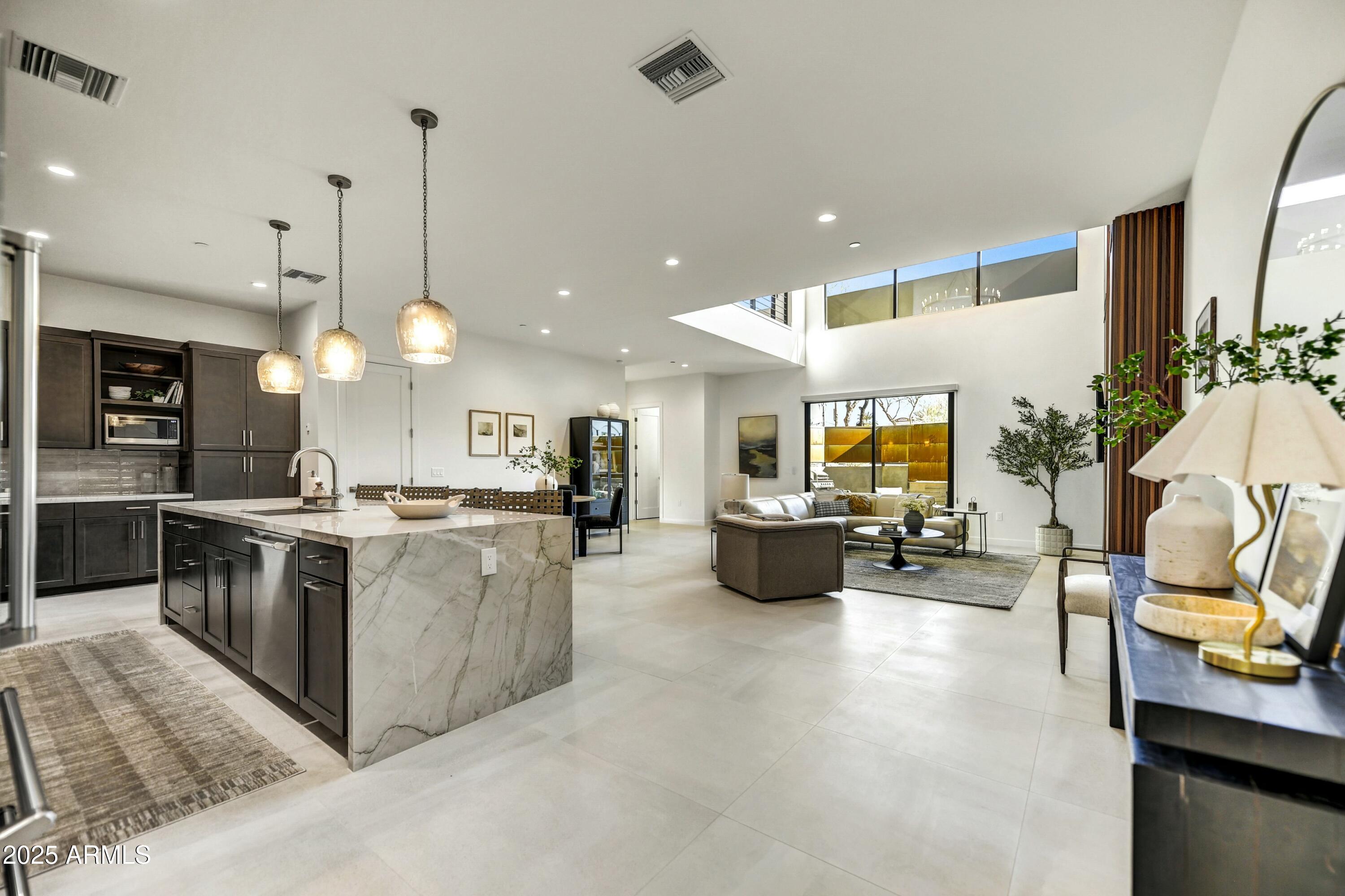 6525 E CAVE CREEK Road 300