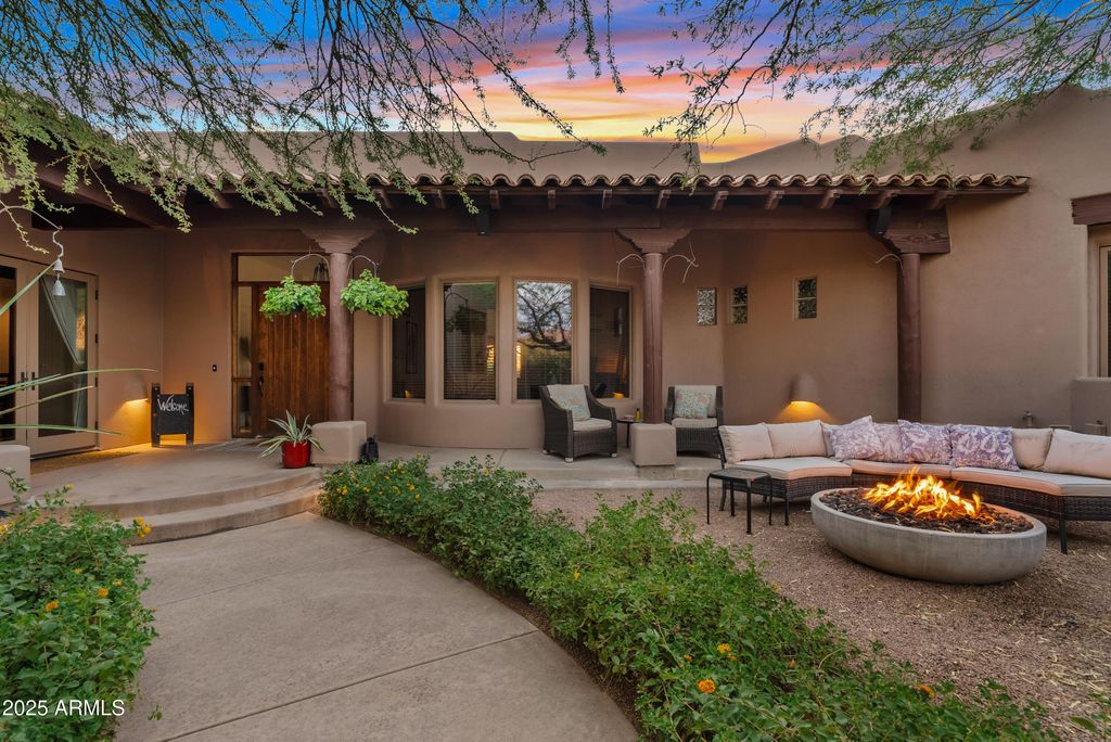 Photo of 3930 N Pinnacle Hills Circle, Mesa, AZ 85207 (MLS # 6928903)