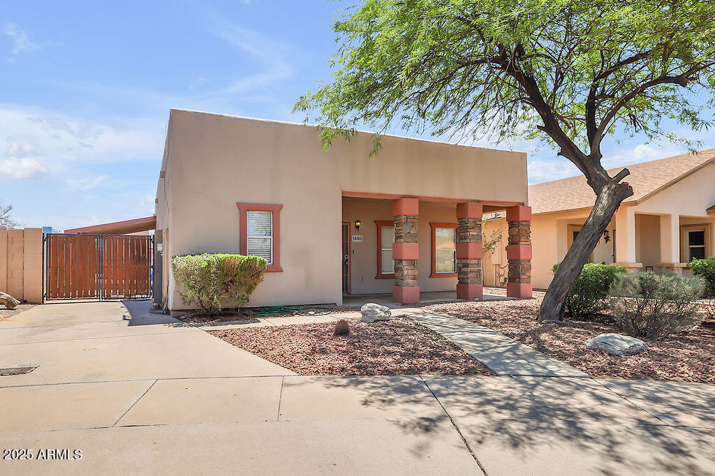 1440 E SAINT CATHERINE Avenue