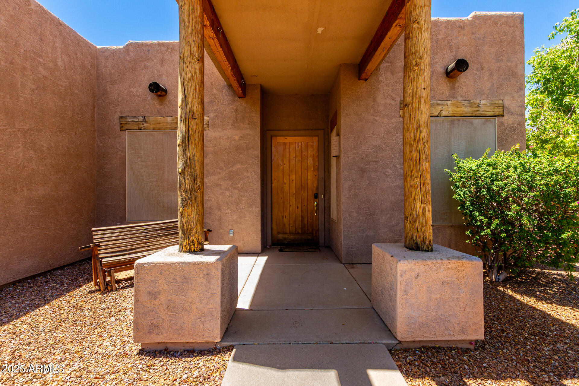 1428 N LEANDRO Circle