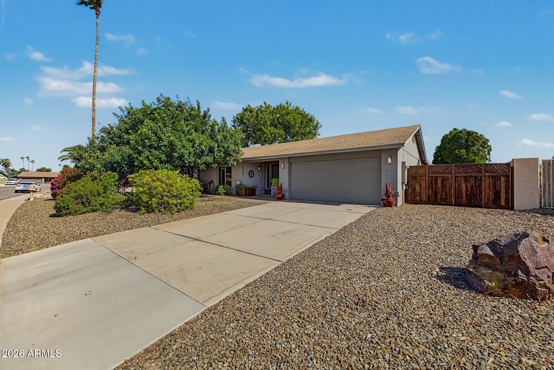 2109 N TAMARISK Street
