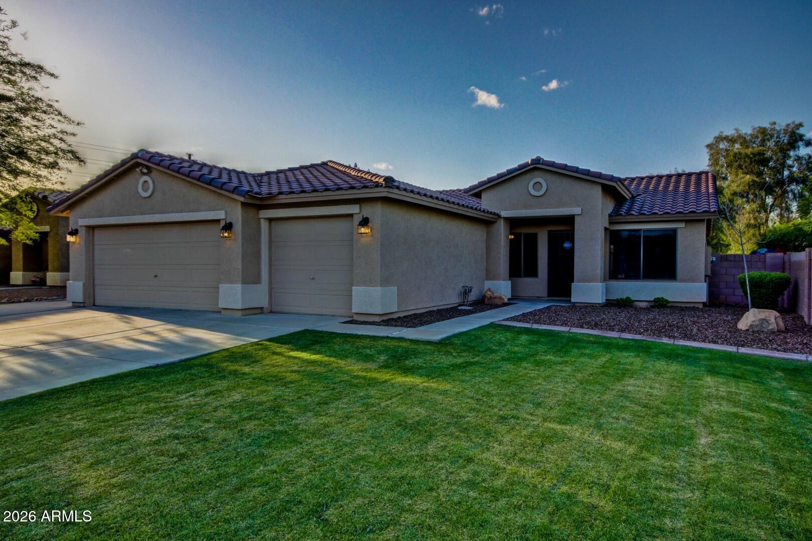 2442 E Pony Lane