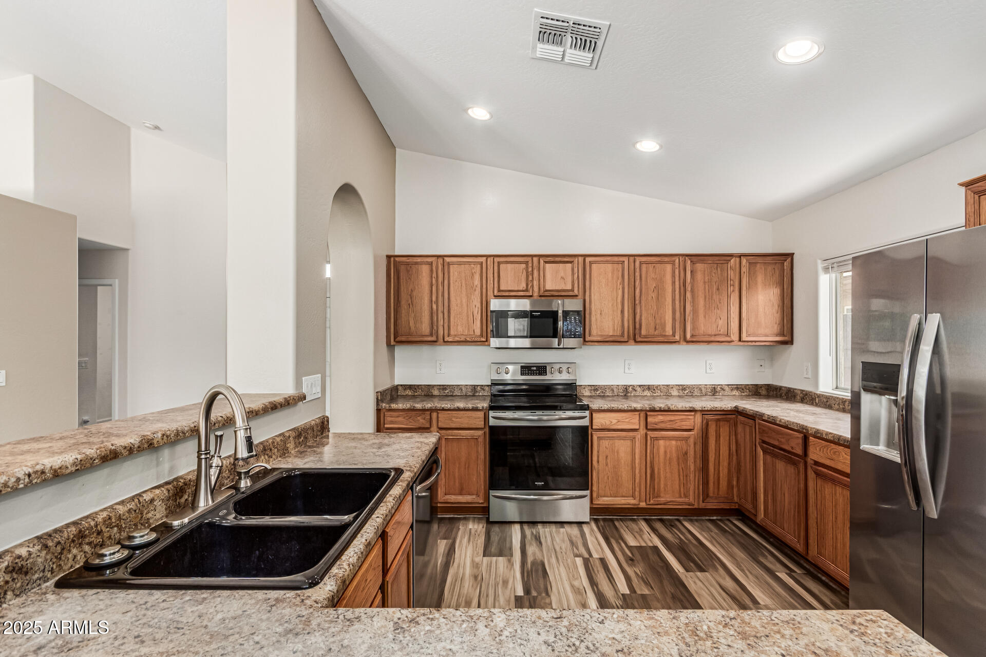 16333 W PARADISE Lane