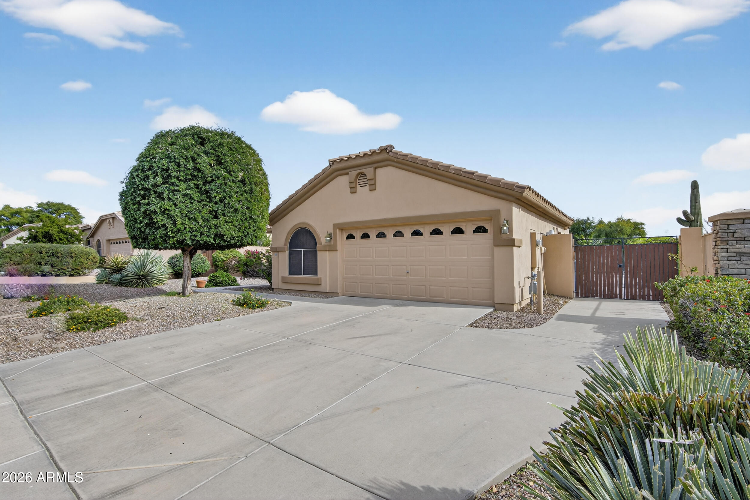 9711 E GLENCOVE Circle