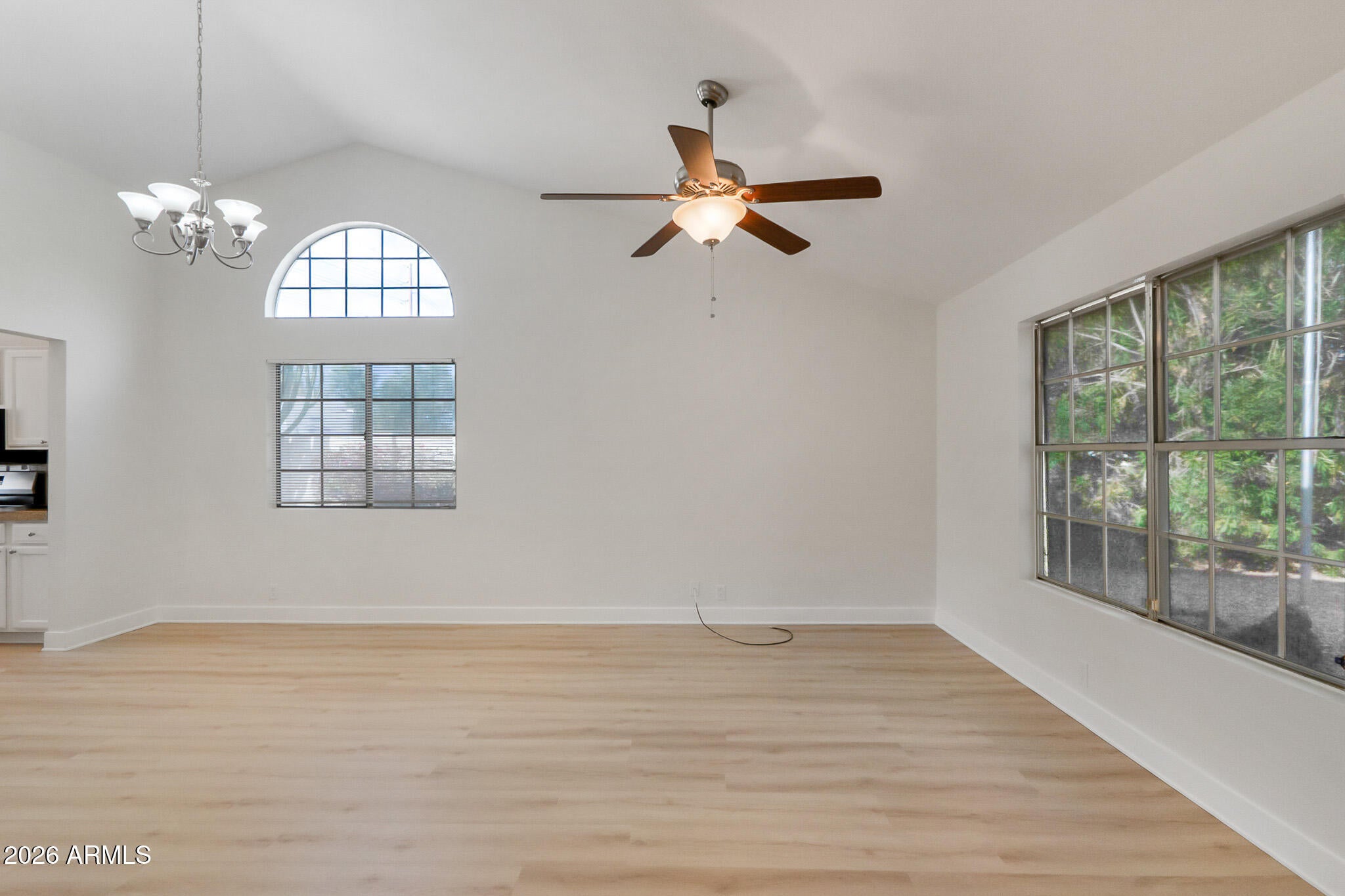620 S LAVEEN Drive