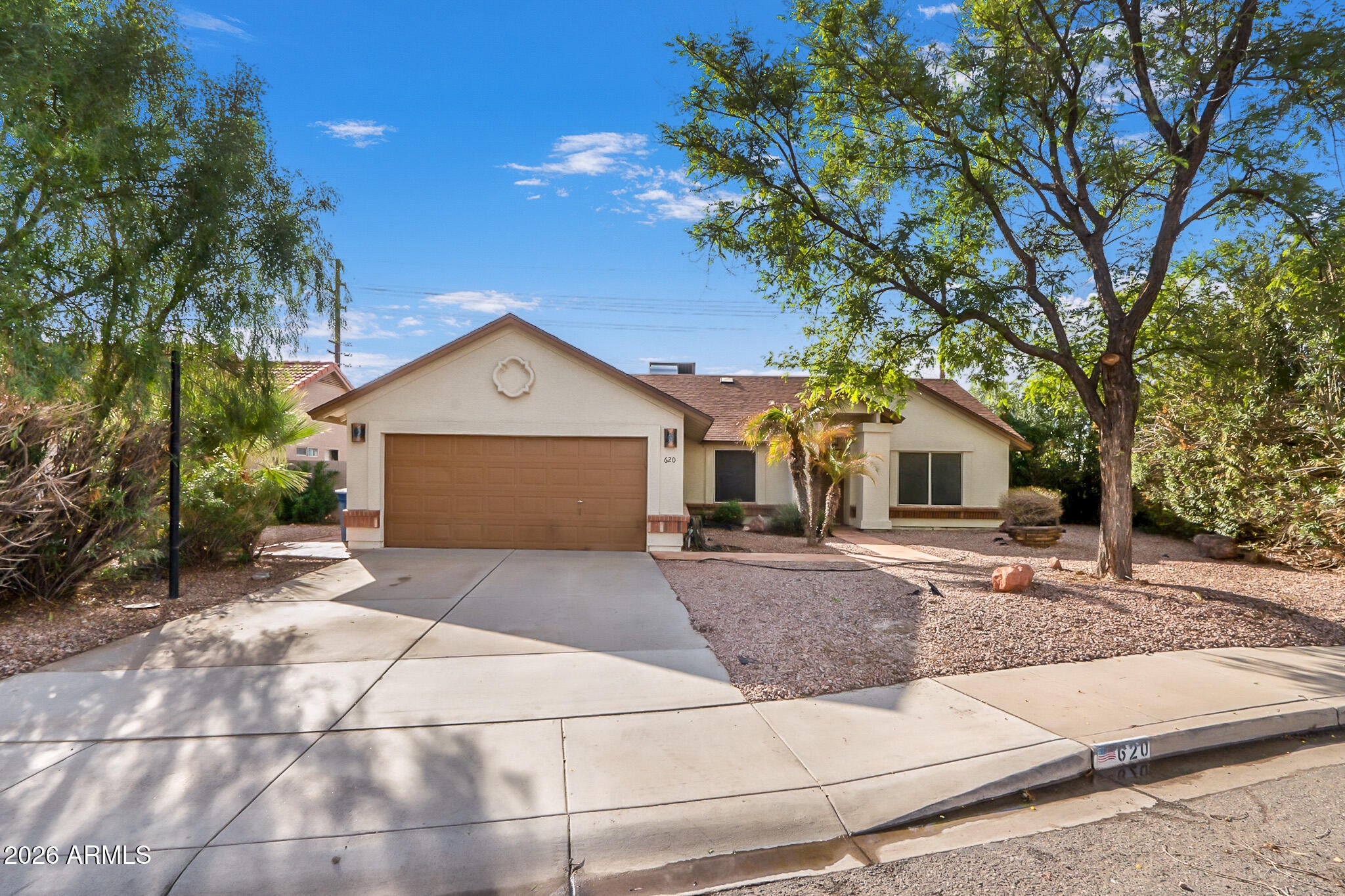 620 S LAVEEN Drive