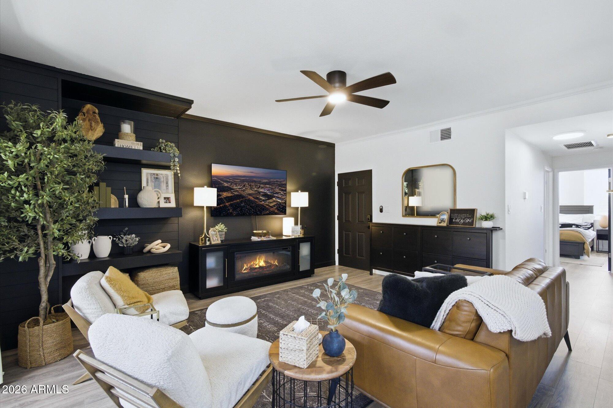 7009 E ACOMA Drive 2087