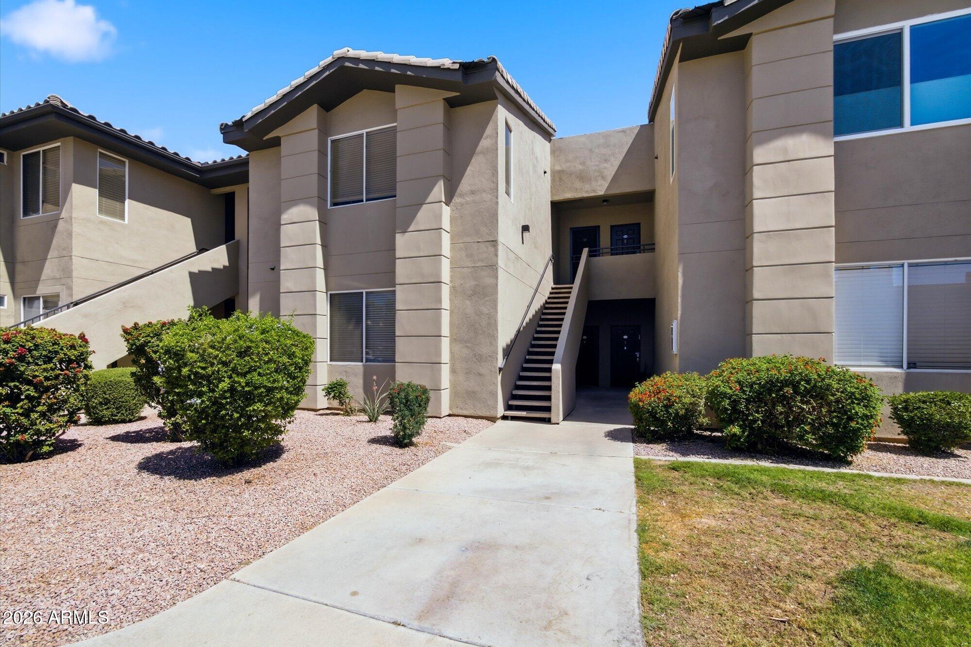 7009 E ACOMA Drive 2087