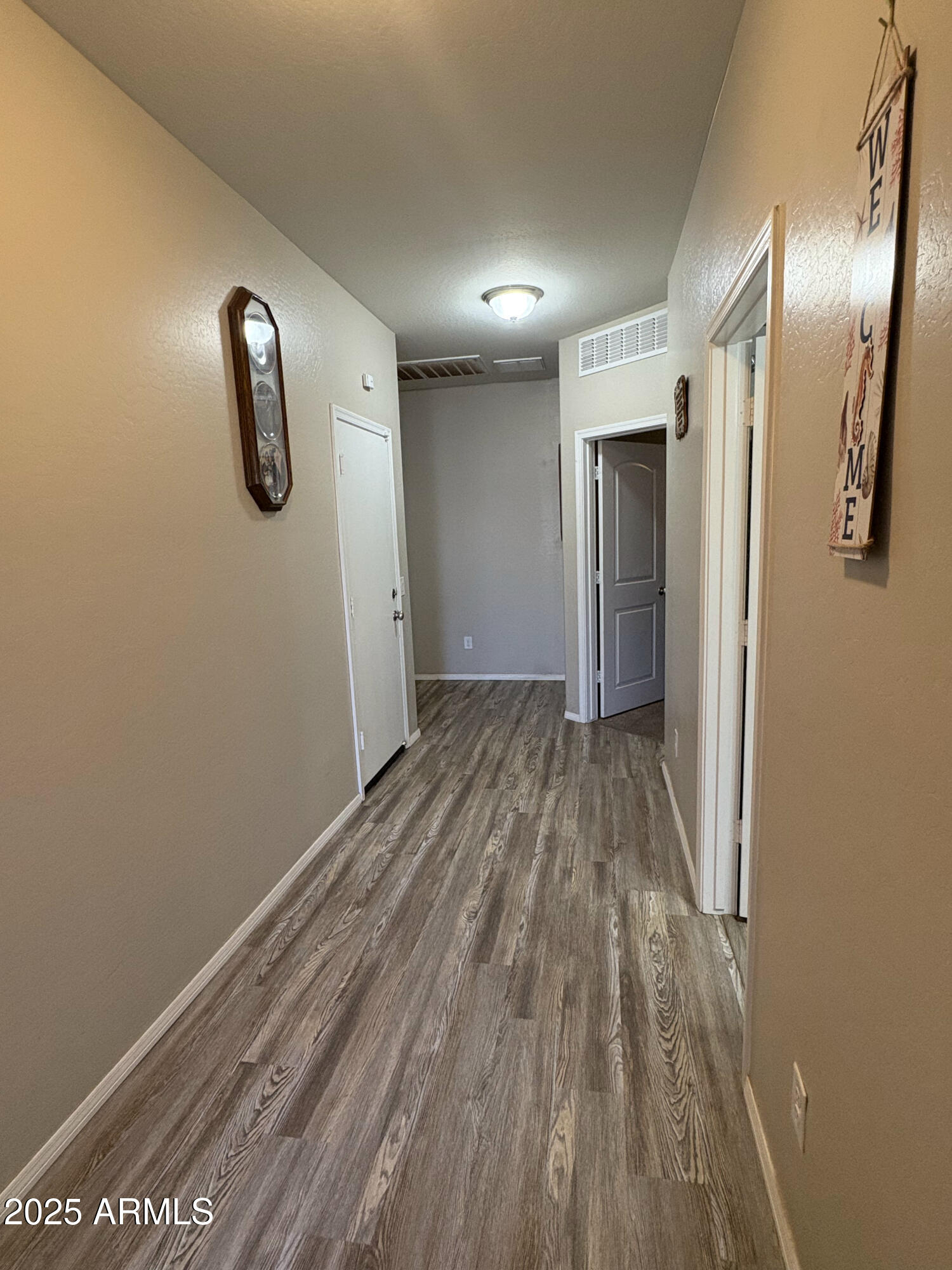 30997 W FAIRMOUNT Avenue