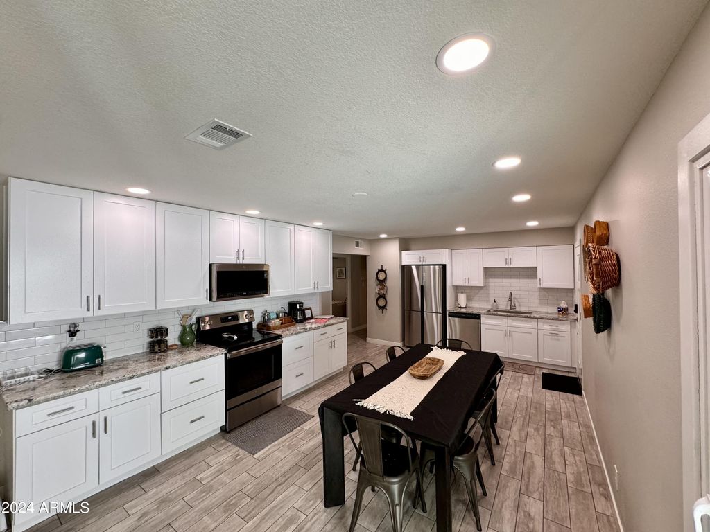 Photo of 1869 E Geneva Drive, Tempe, AZ 85282 (MLS # 6851200)