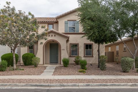 Photo of 4132 E Devon Drive, Gilbert, AZ 85296 (MLS # 7013858)