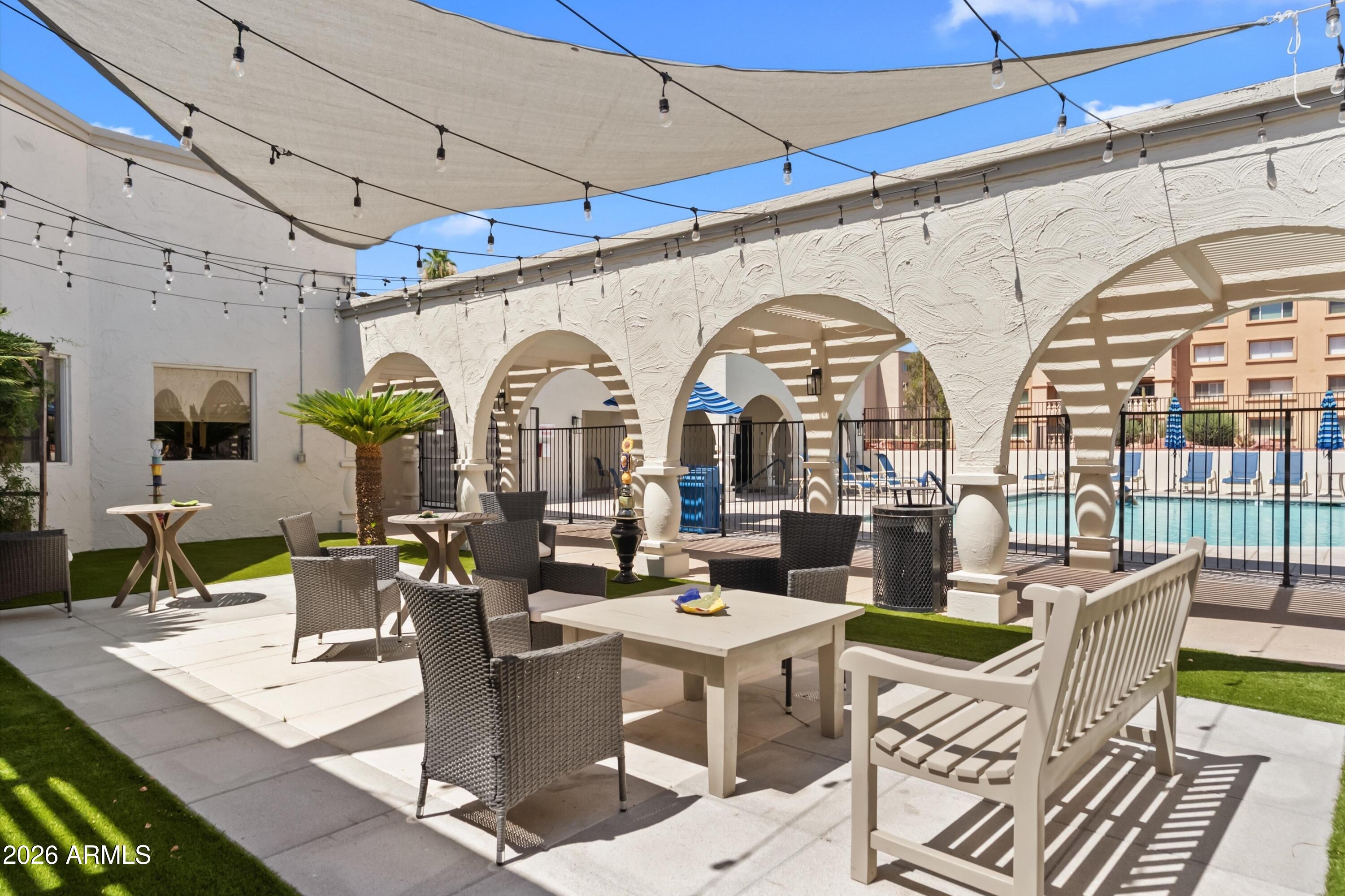 SCOTTSDALE SHADOWS - Residential