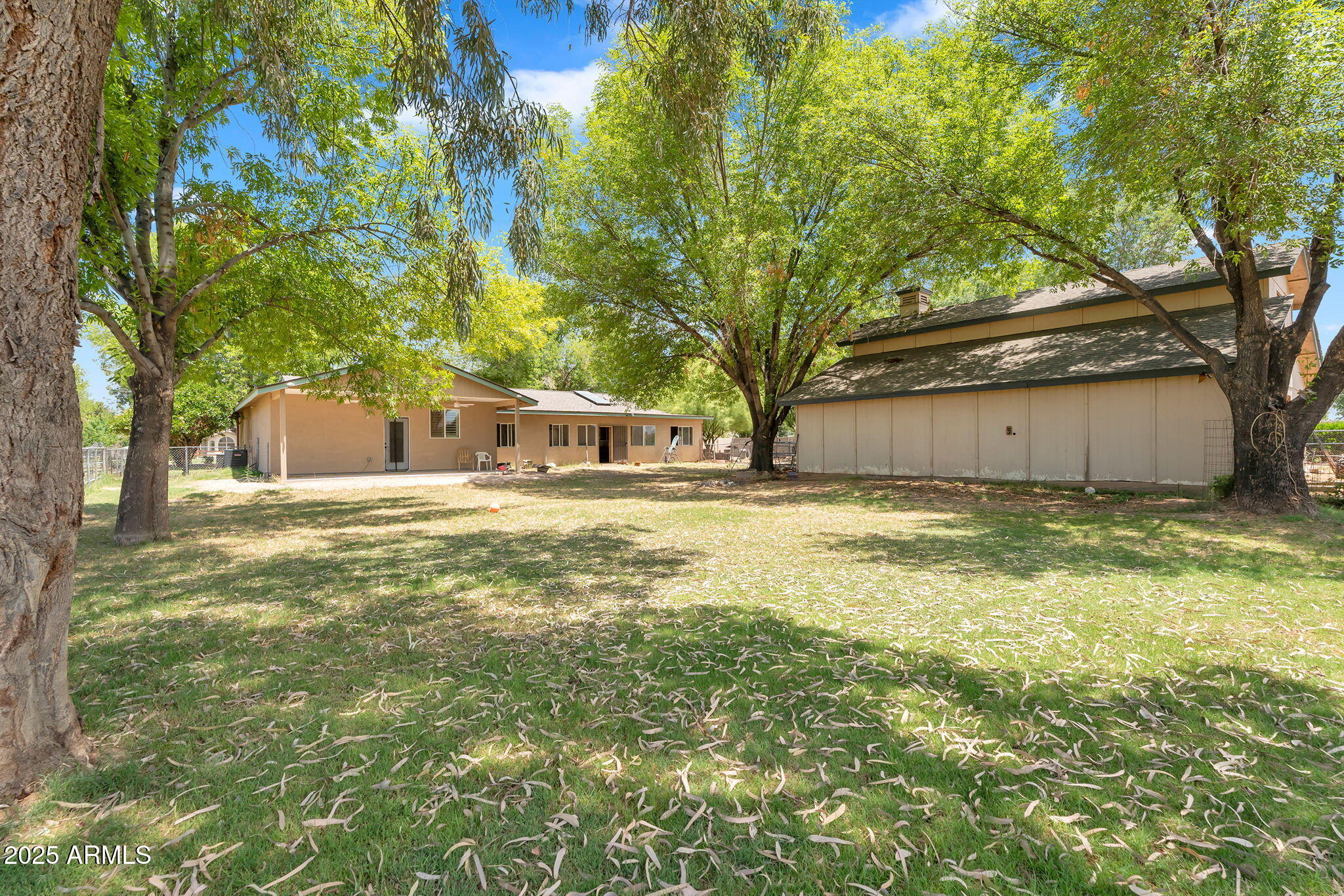 3887 E VIA DEL RANCHO Road
