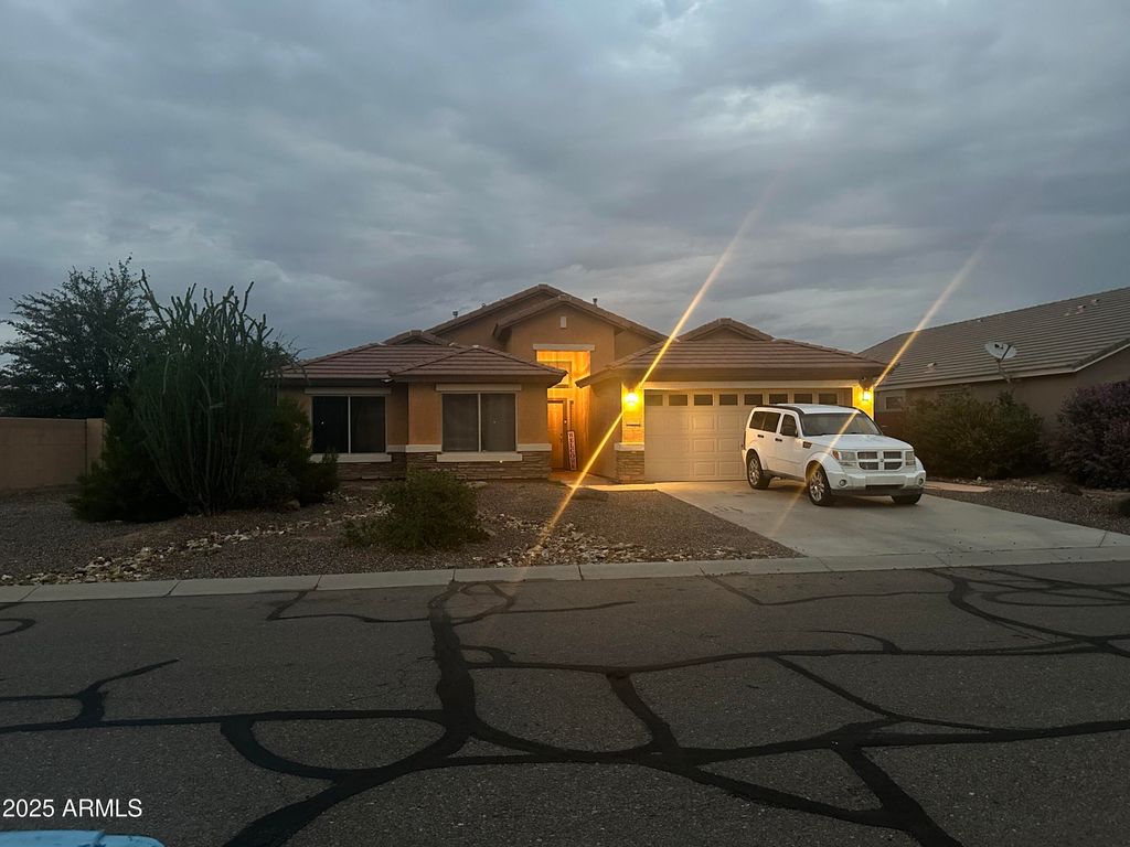 Photo of 1260 W Love Road, San Tan Valley, AZ 85143 (MLS # 6936081)