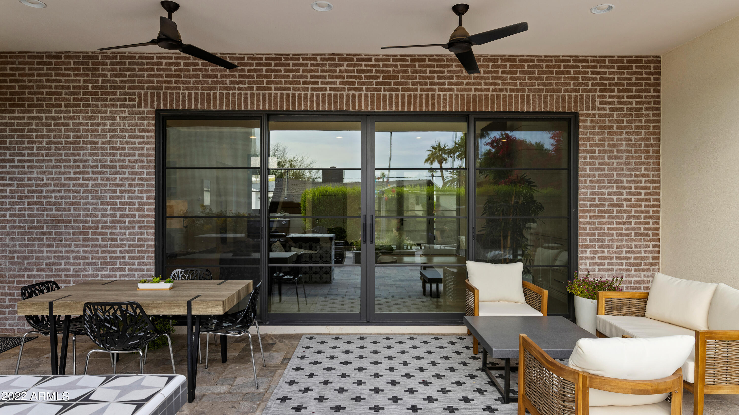 ARGYLE CIRCLE - Residential