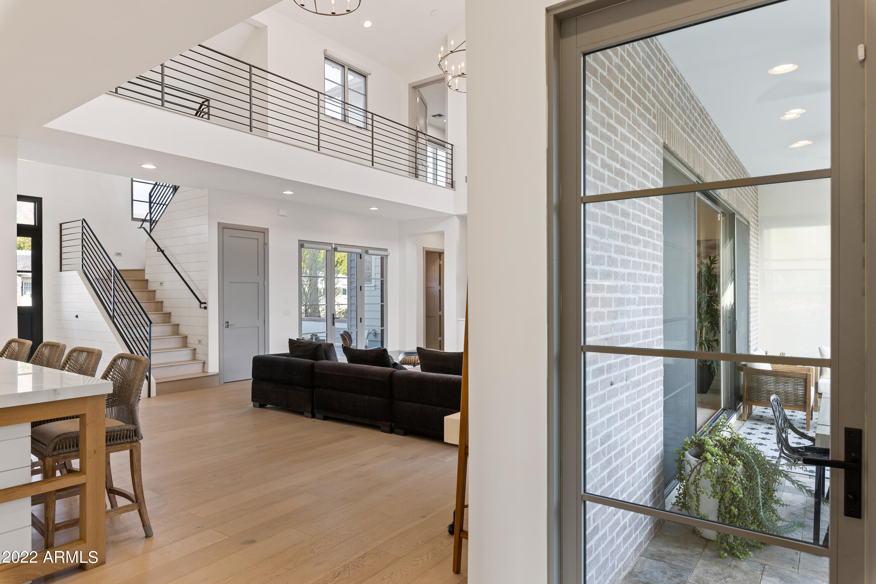 ARGYLE CIRCLE - Residential