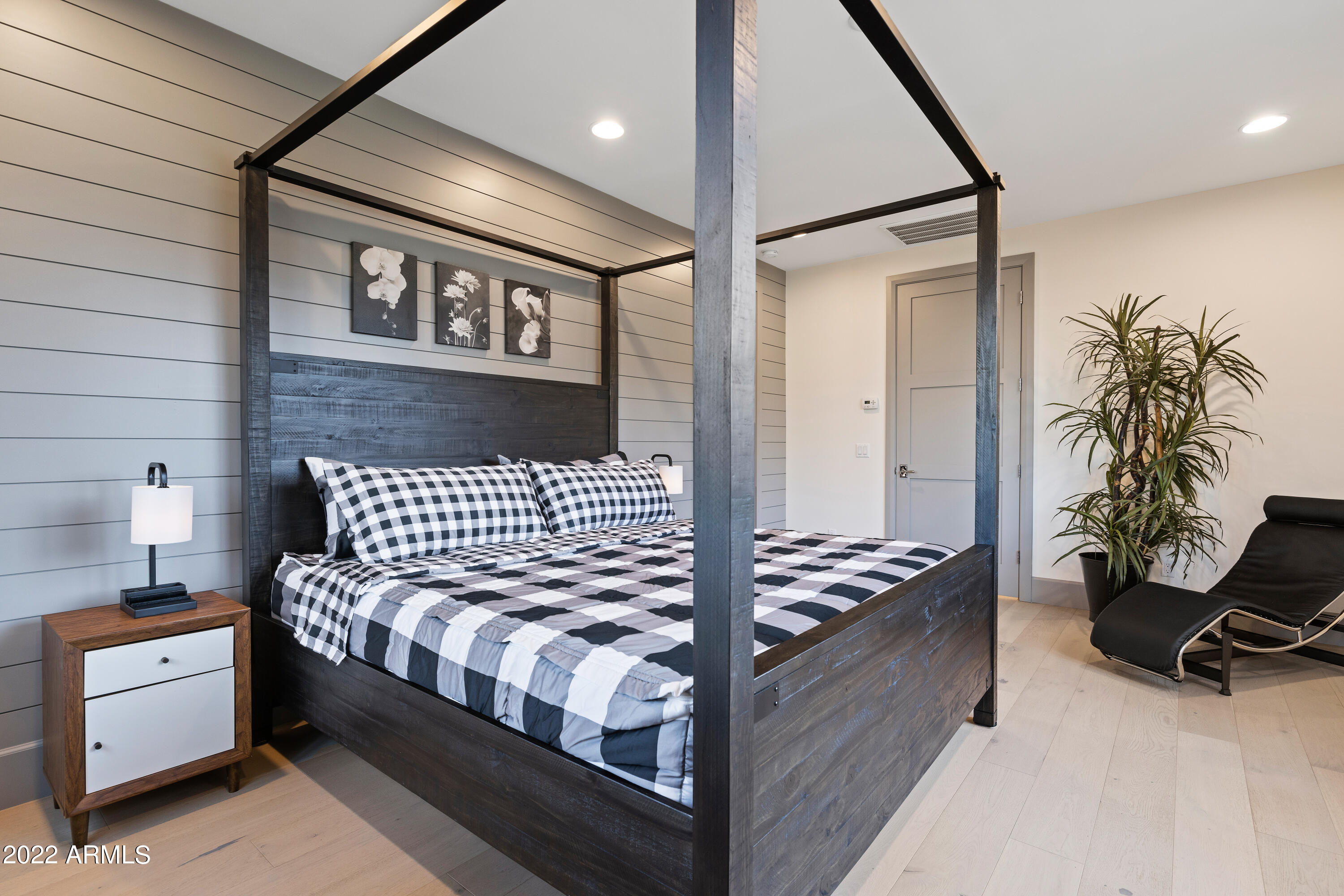 ARGYLE CIRCLE - Residential
