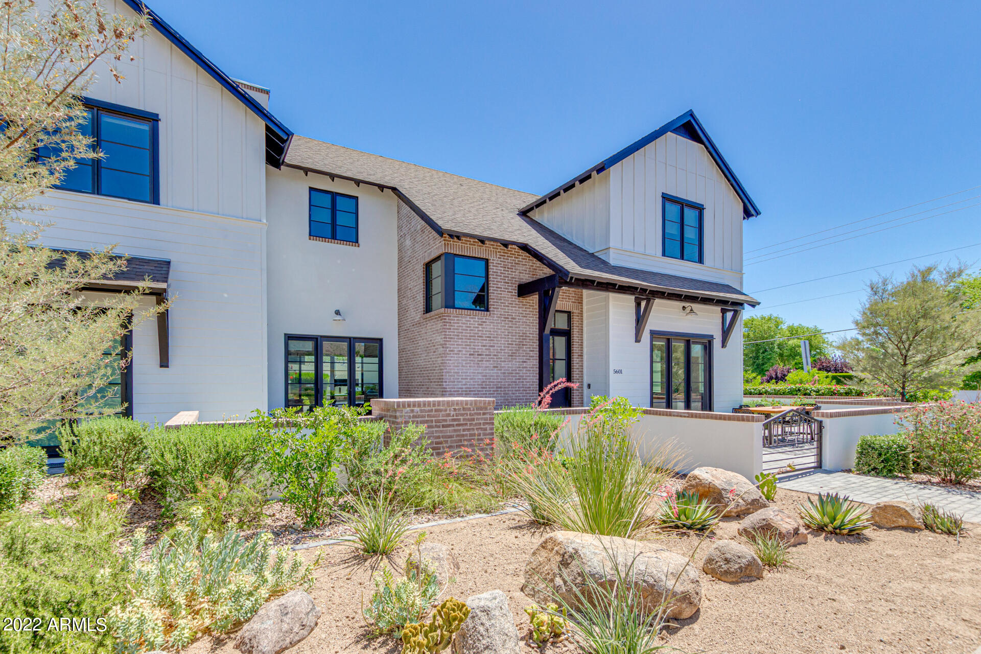 ARGYLE CIRCLE - Residential
