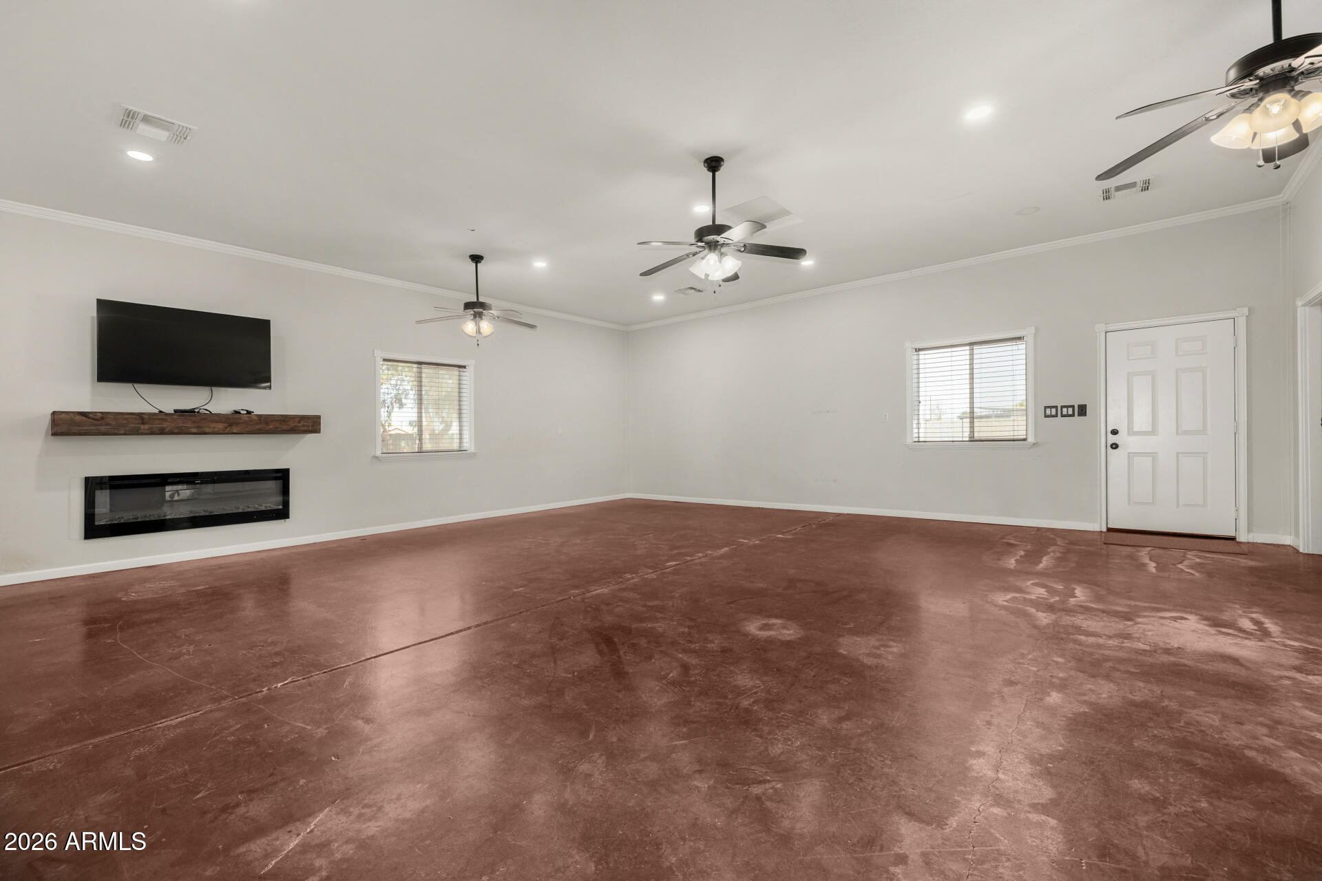 2266 E Willis Rd- CASITA --