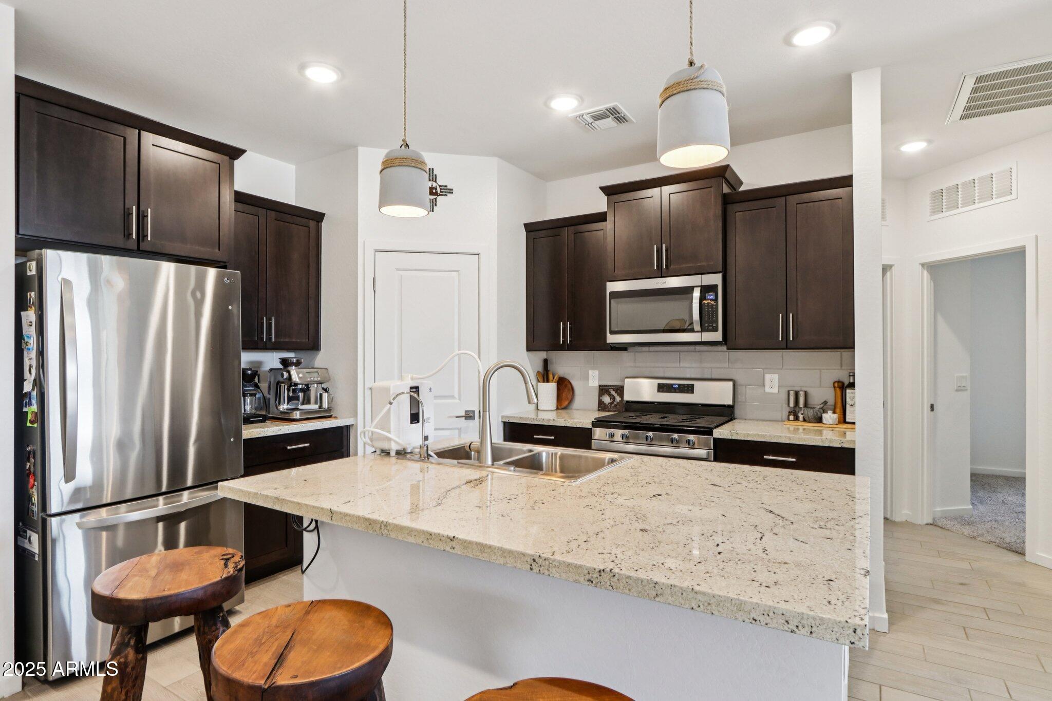 40415 W SUNLAND Drive