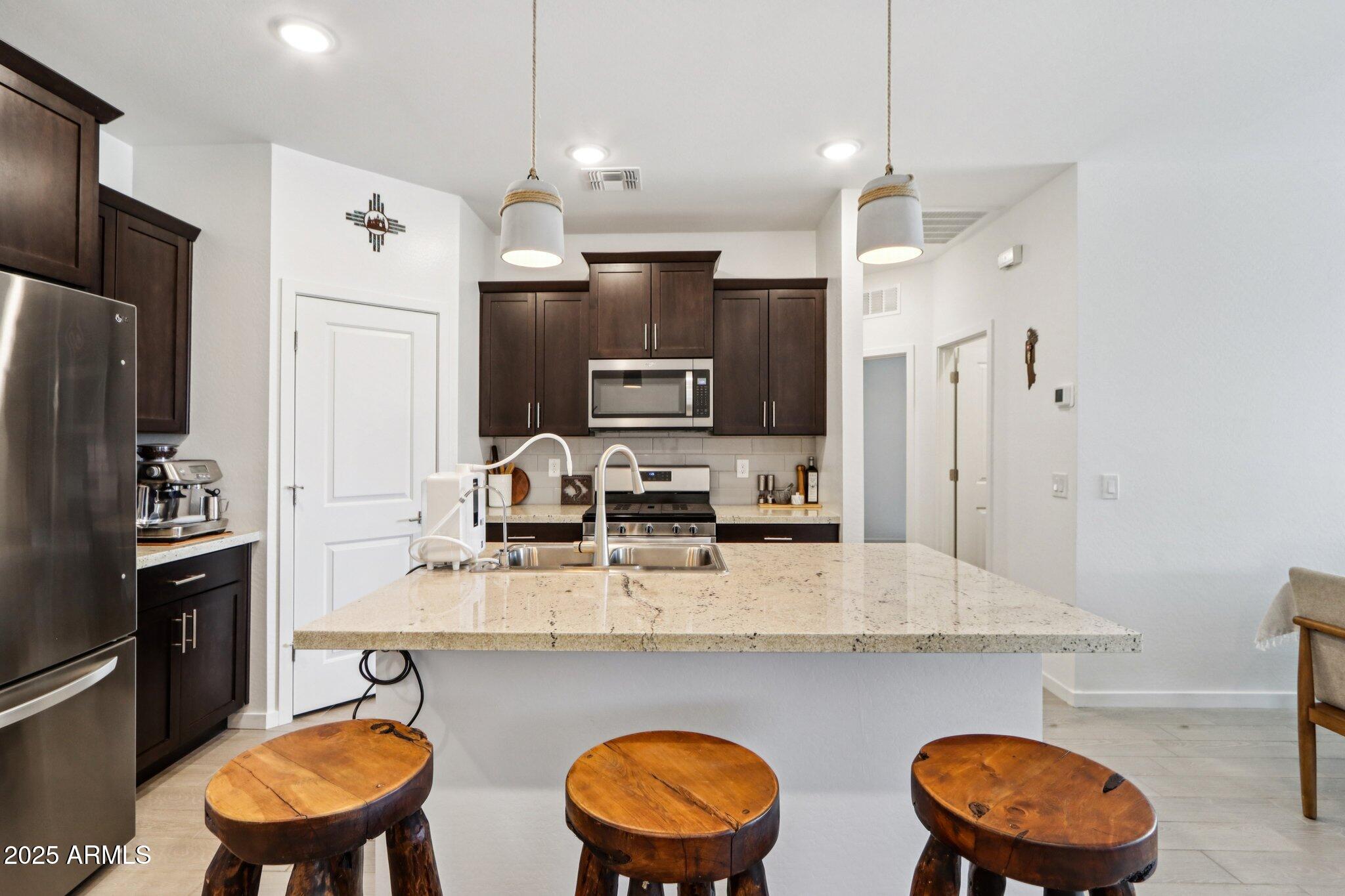 40415 W SUNLAND Drive