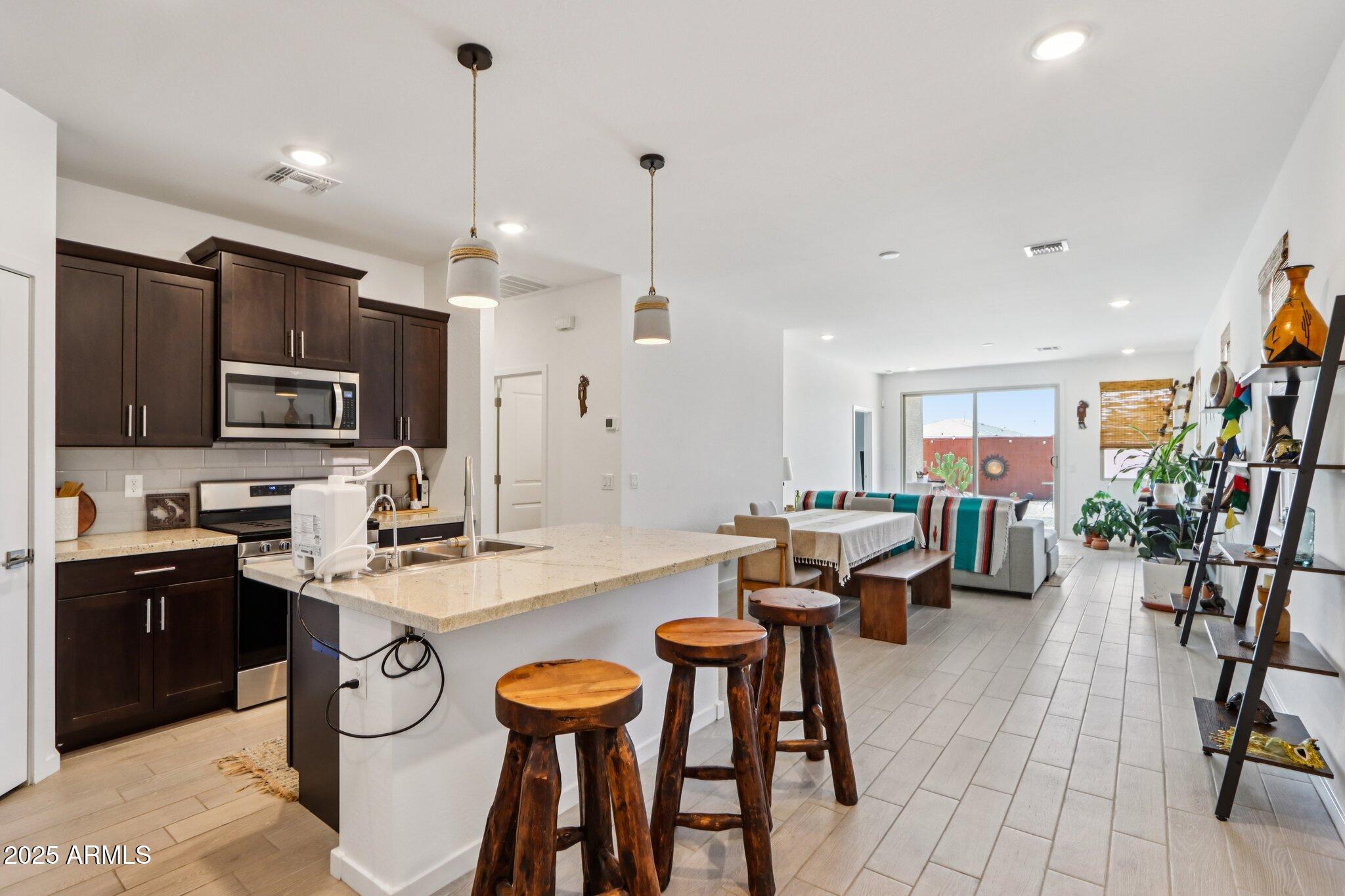 40415 W SUNLAND Drive