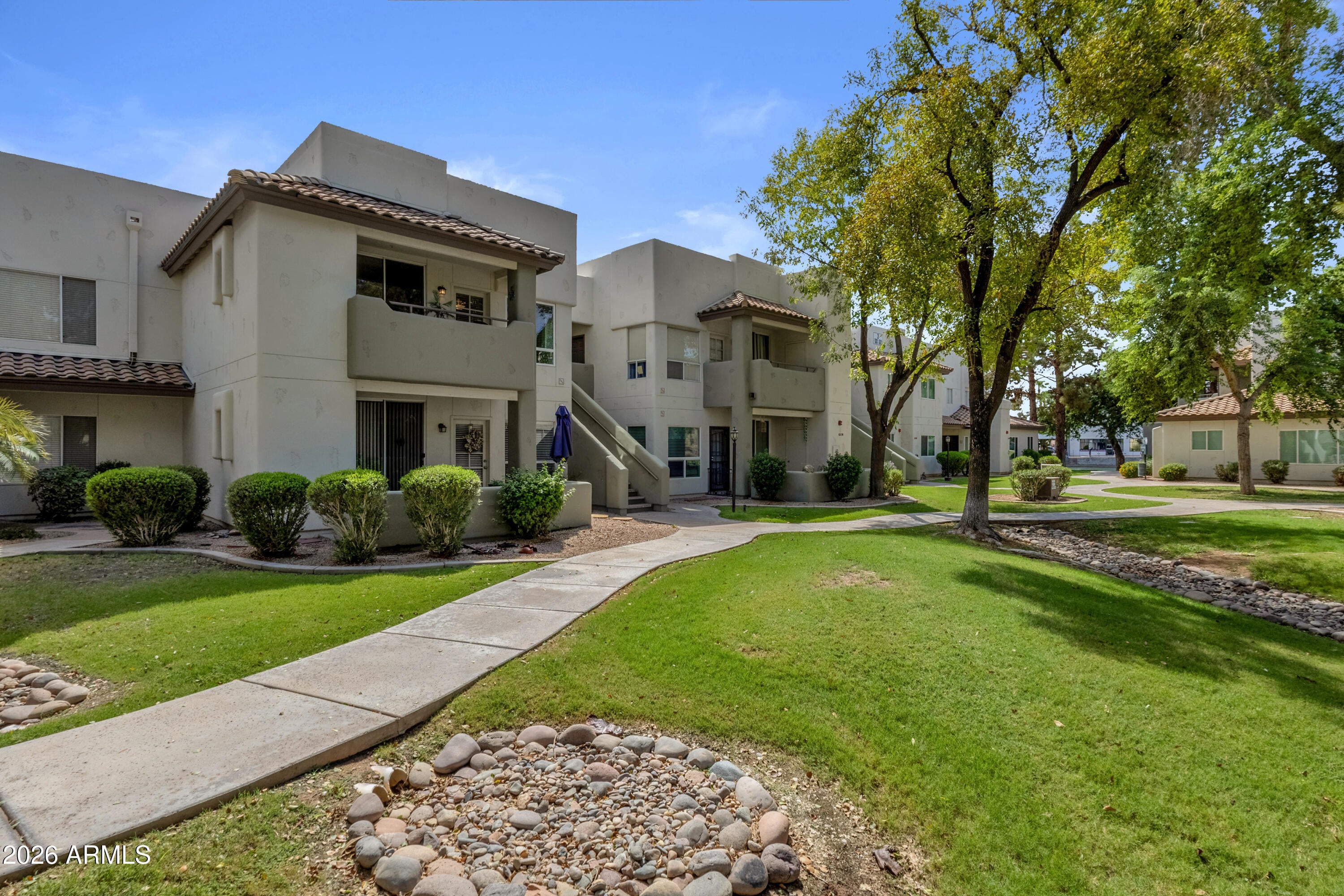 1825 W RAY Road 2014