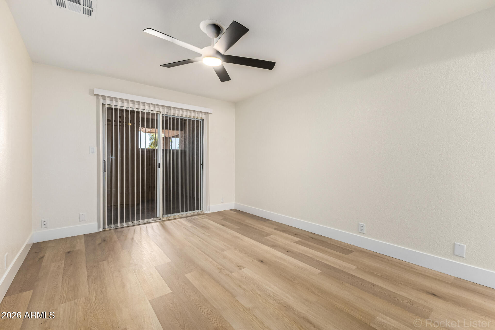 522 W BLACKHAWK Drive 3