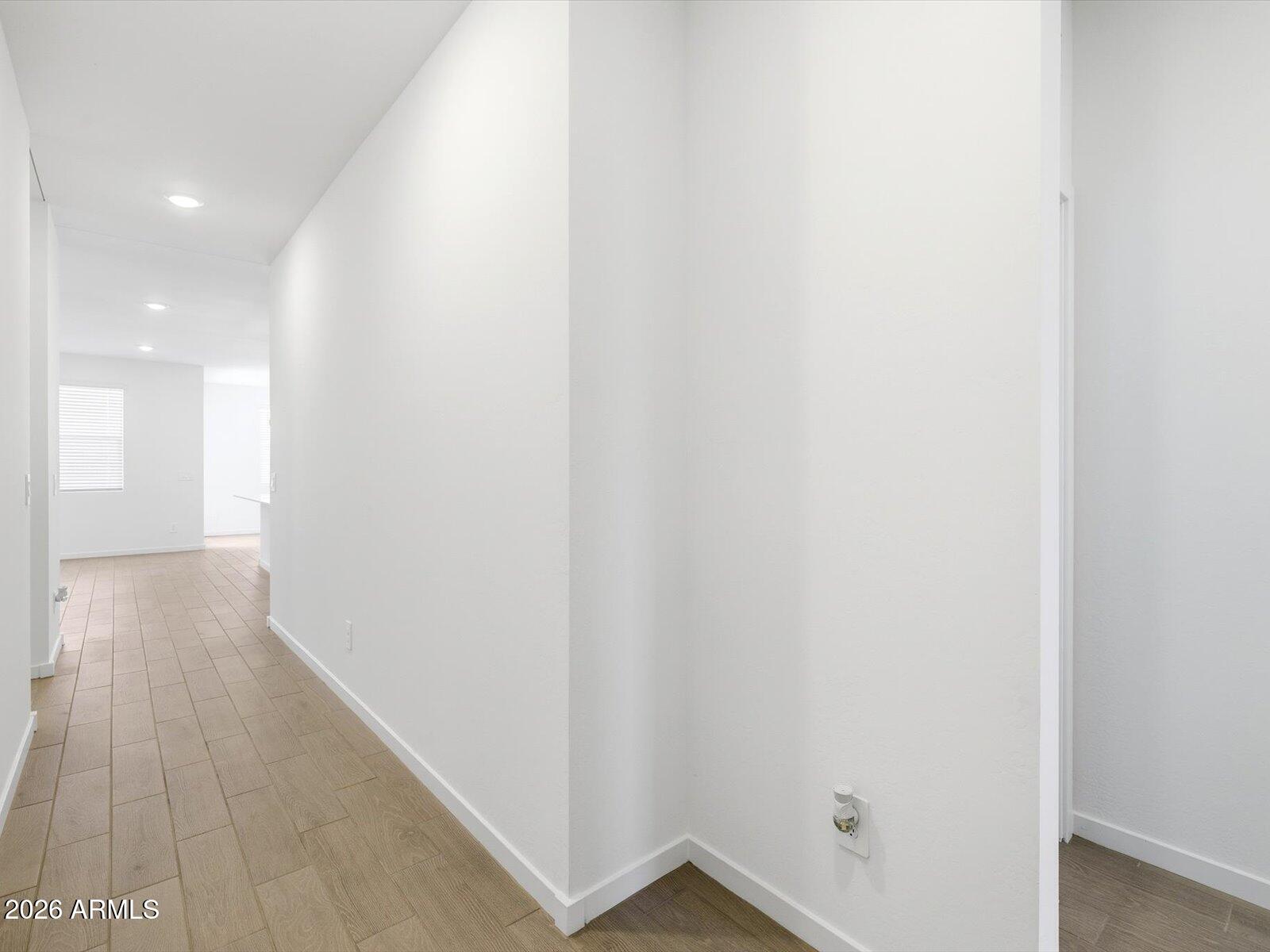 32984 N Vineyard Avenue