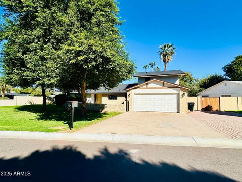 524 W HARMONT Drive Phoenix AZ 85021