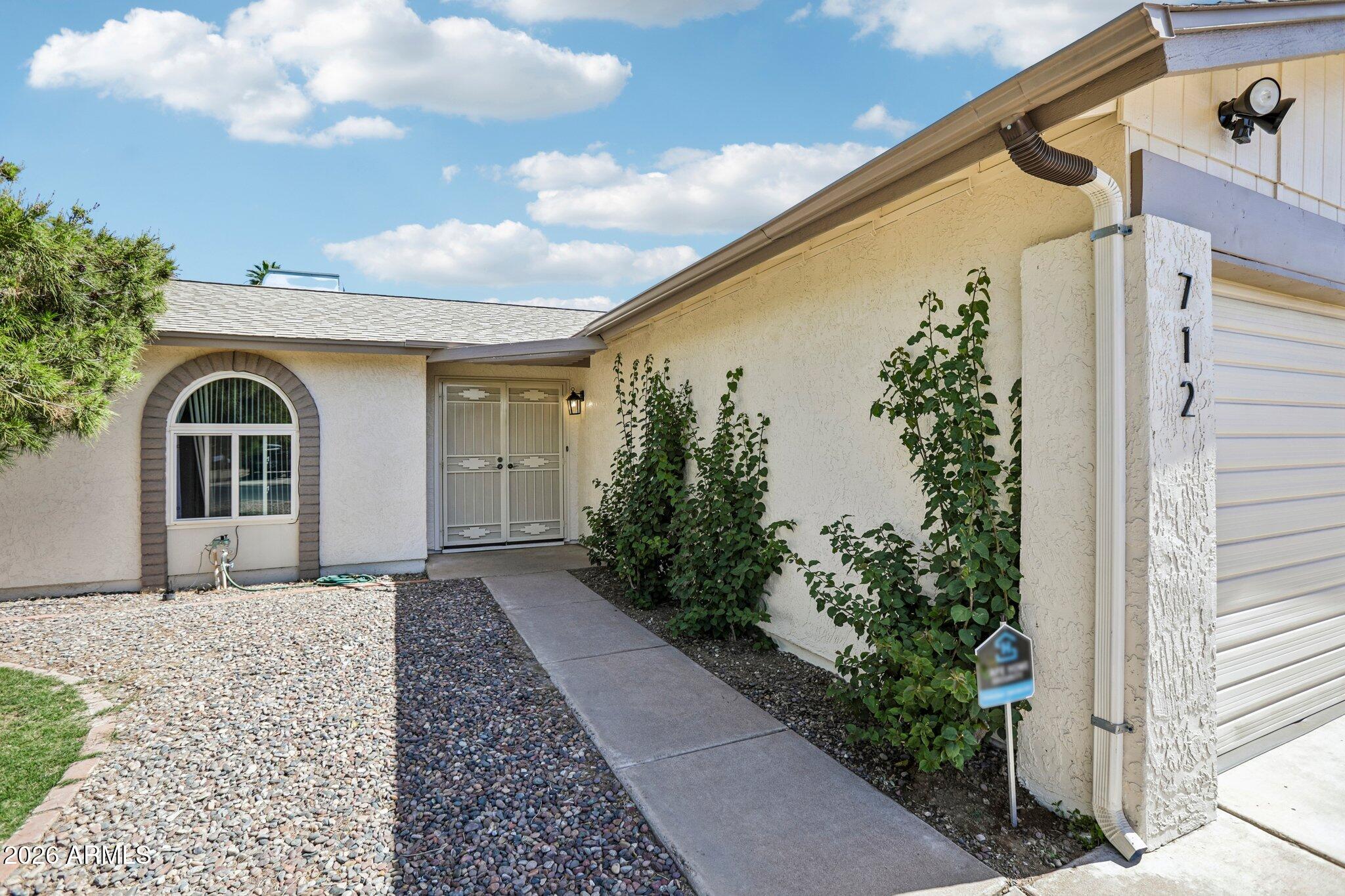 712 W FRITO Avenue