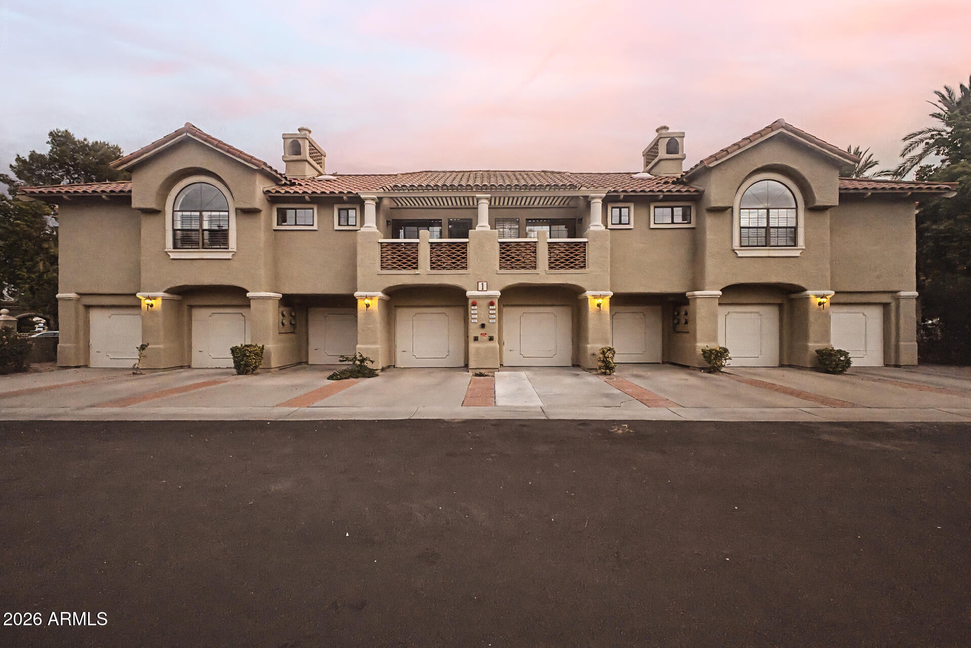 8300 E VIA DE VENTURA Boulevard 1002