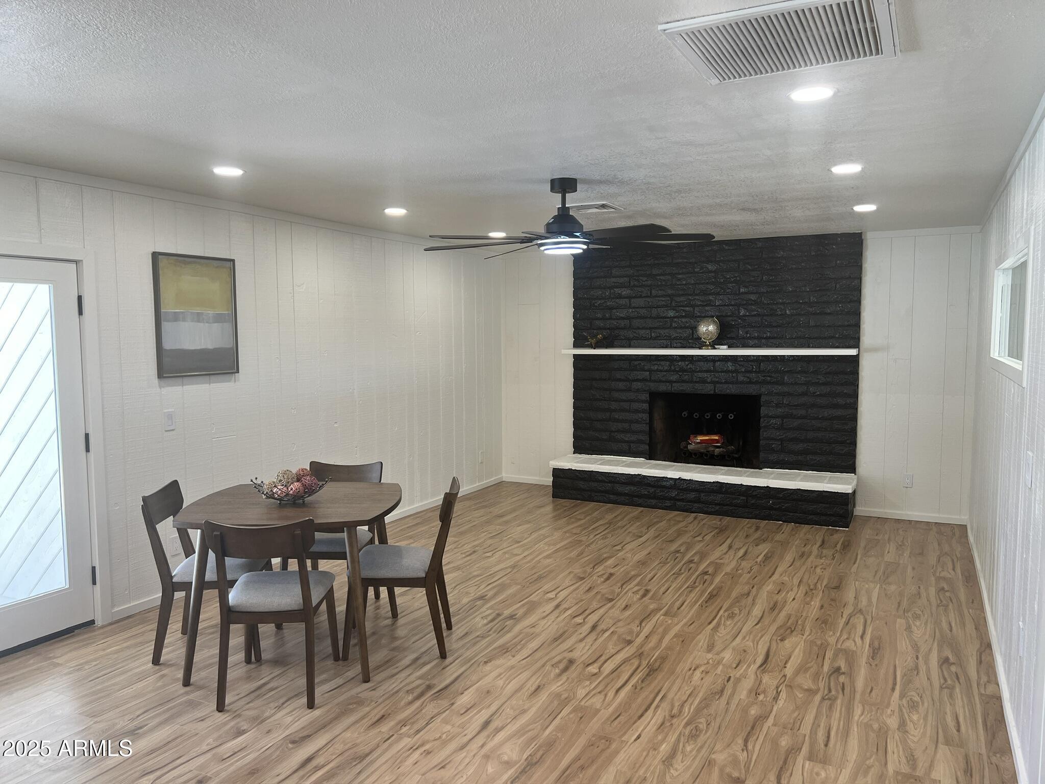 1309 E JULIE Drive