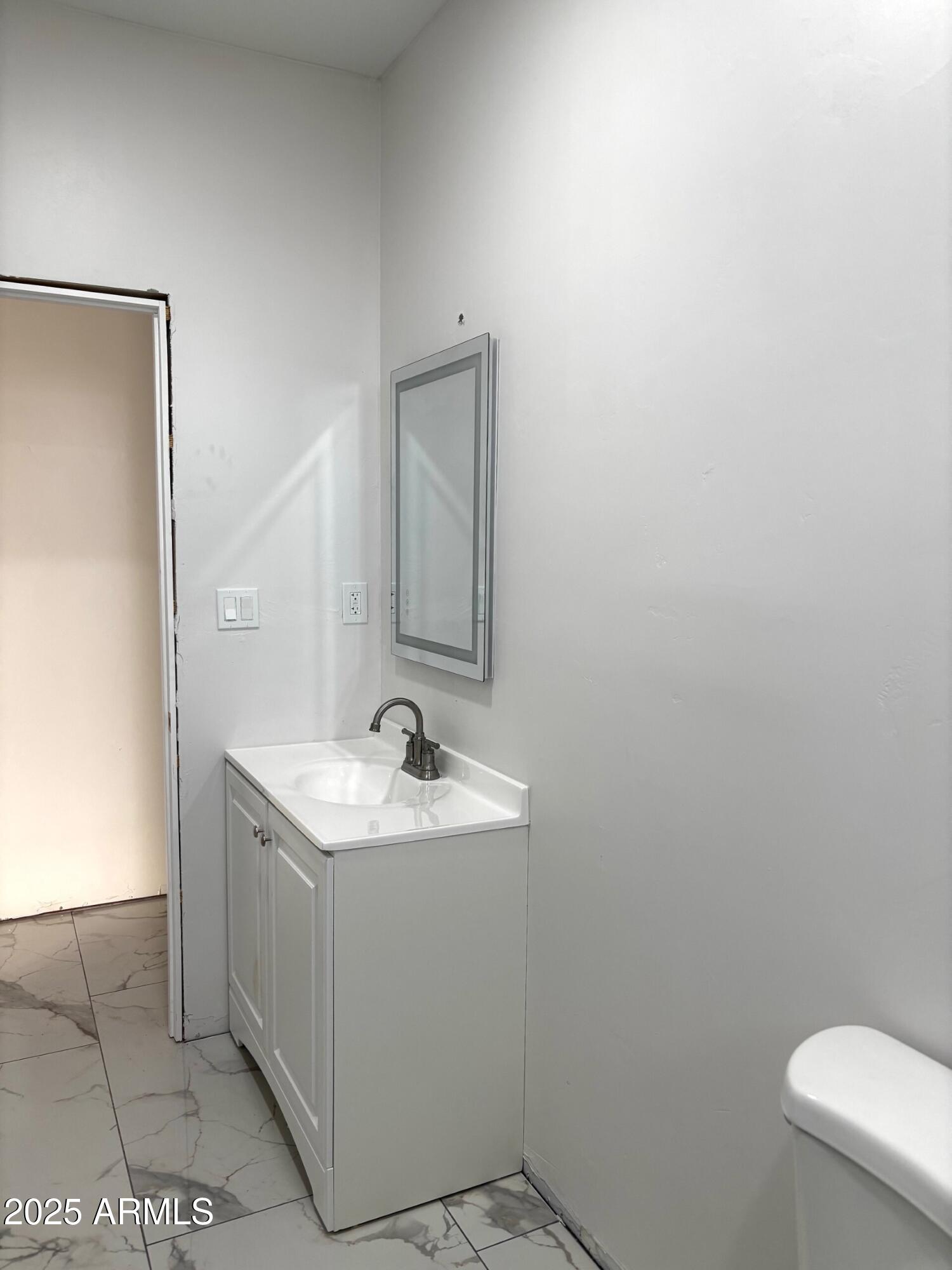 4000 N SANTA FE Avenue