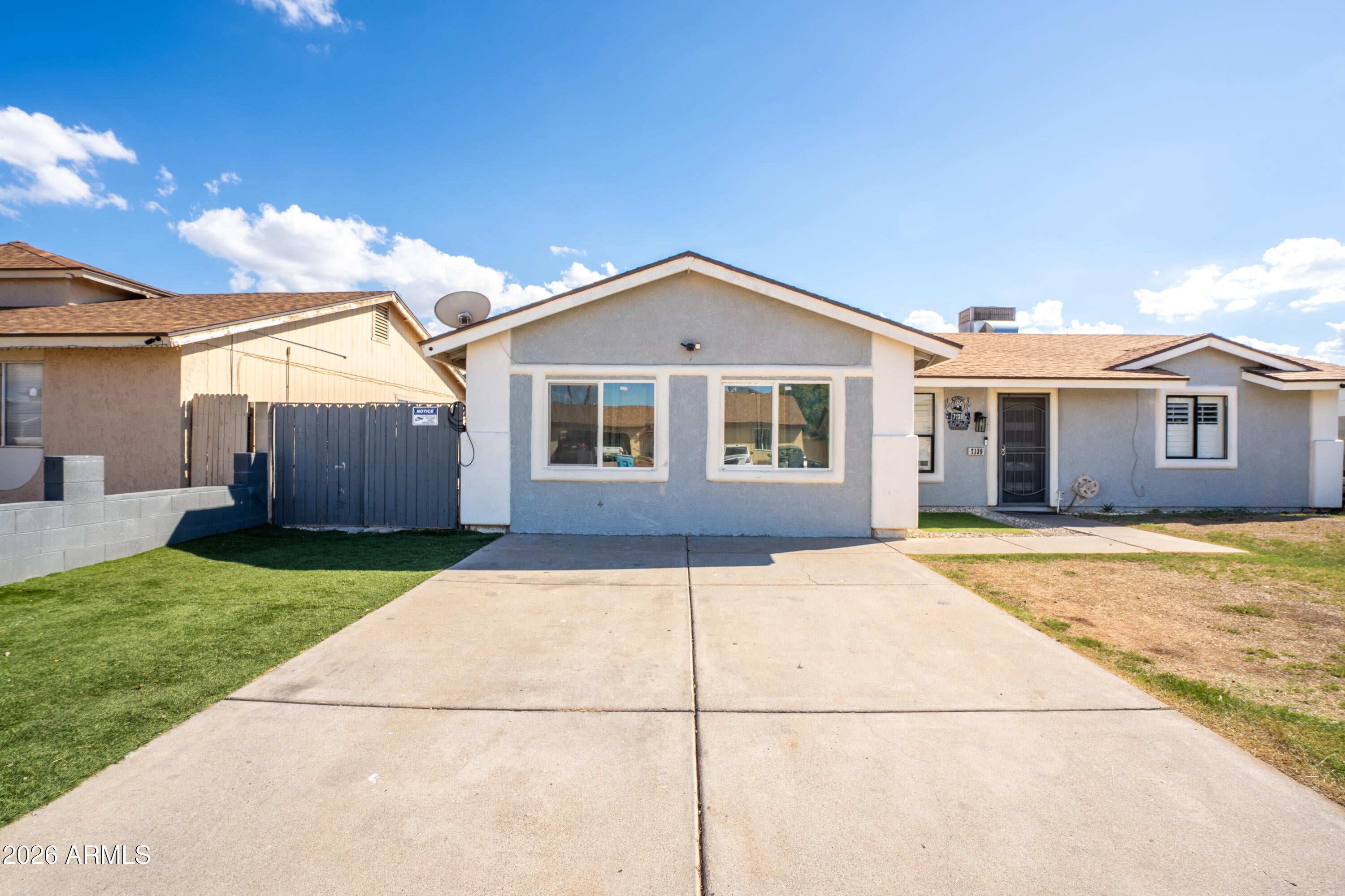 7139 W EARLL Drive