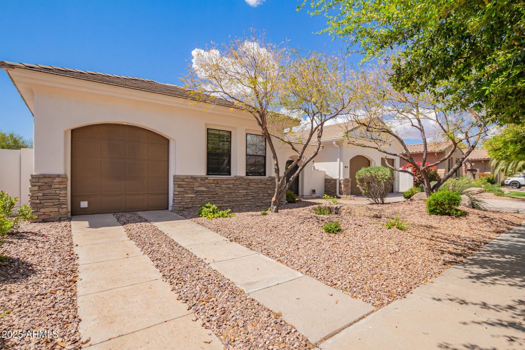 Photo of 815 W Juniper Lane, Litchfield Park, AZ 85340 (MLS # 6847858)