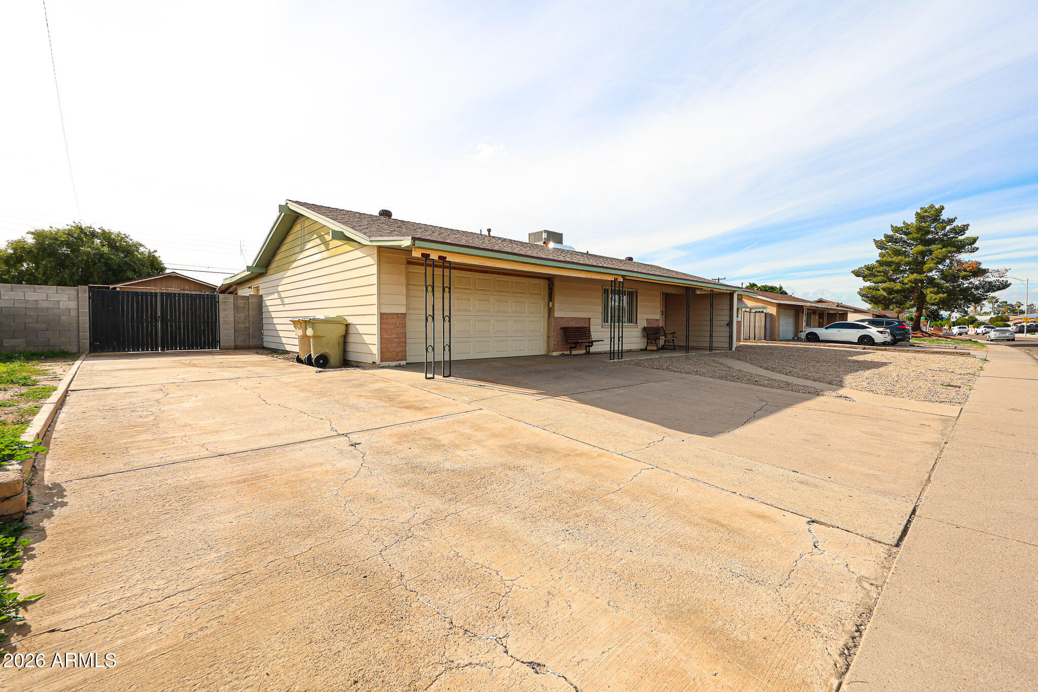 6345 W OREGON Avenue