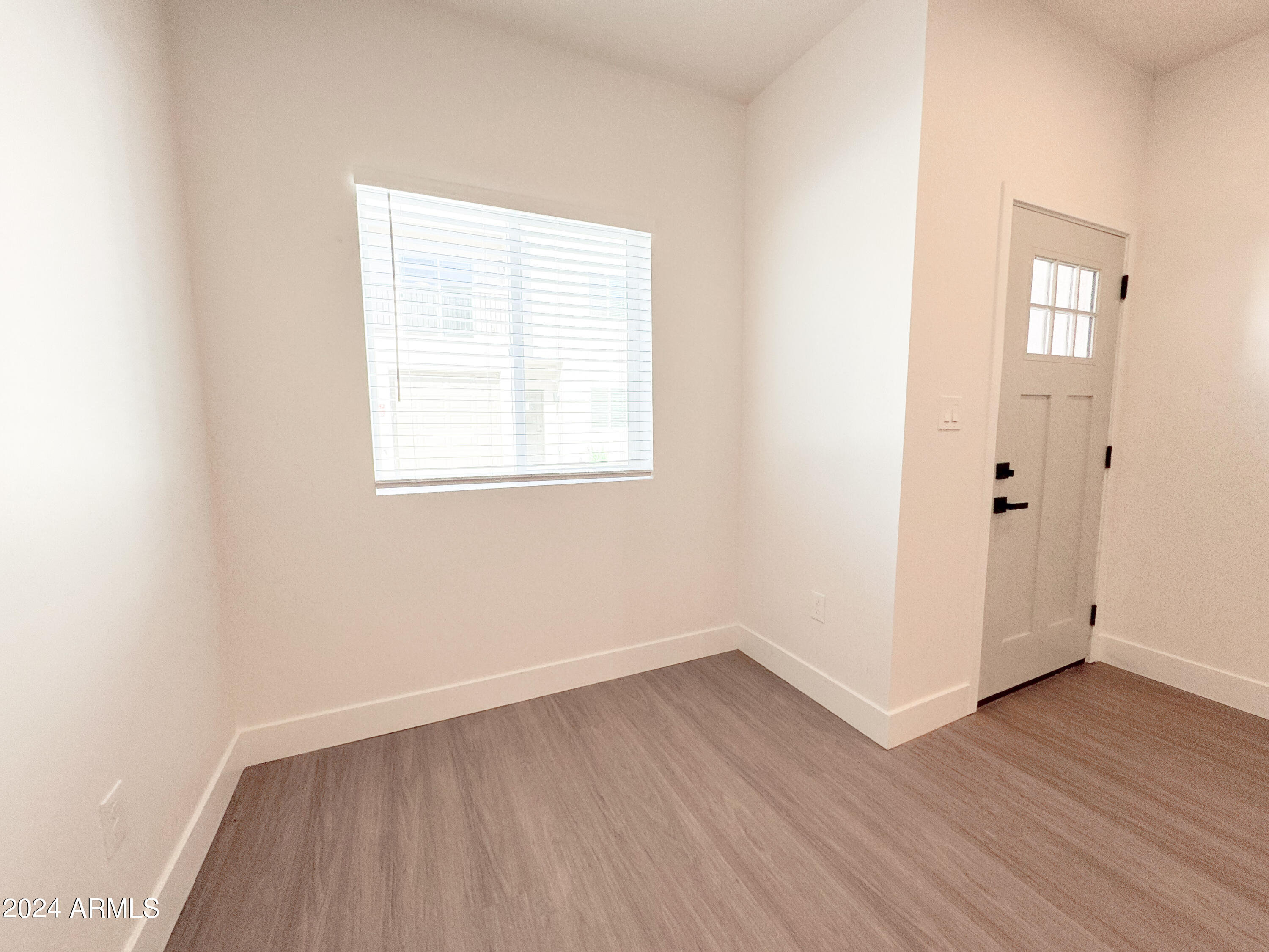 165 Sugarloaf Street 8