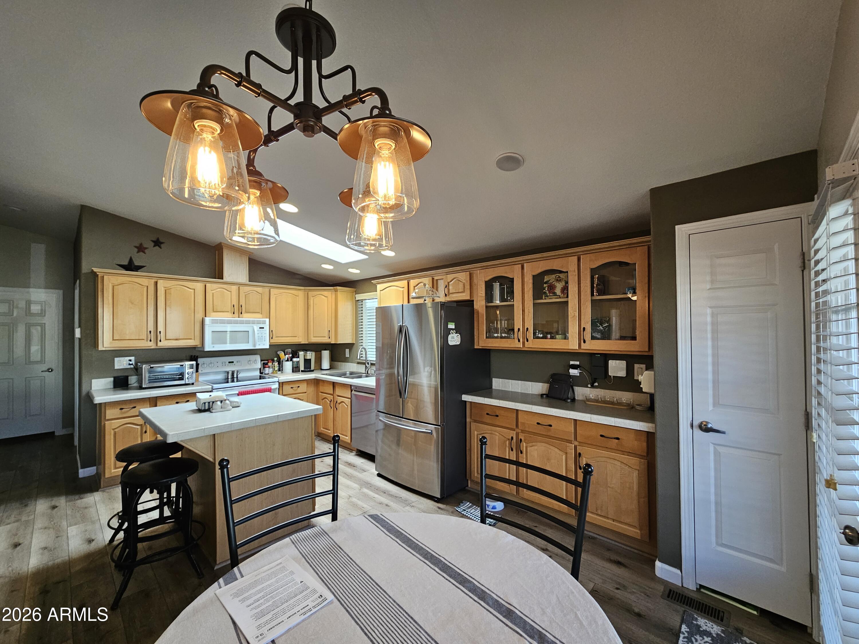 650 N Hawes Road 4629