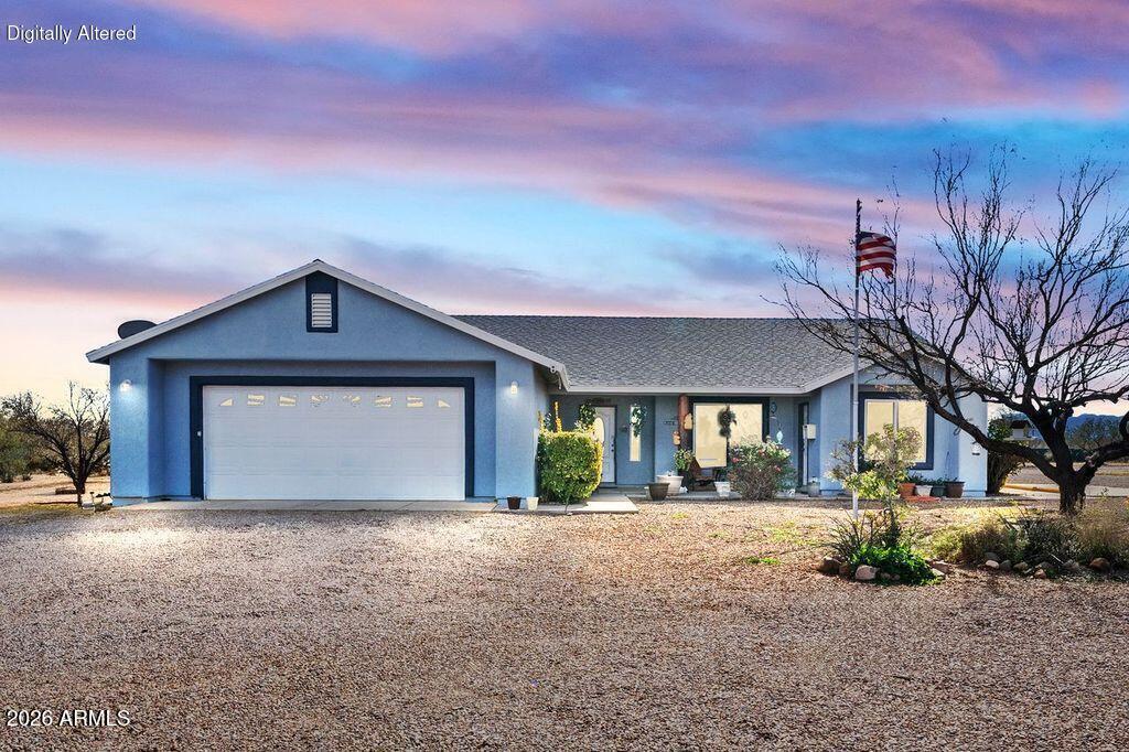 460 E HIGHWAY 82 --
