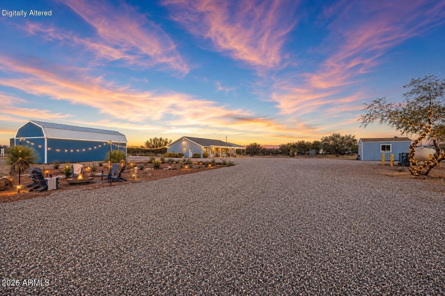 460 E HIGHWAY 82 --