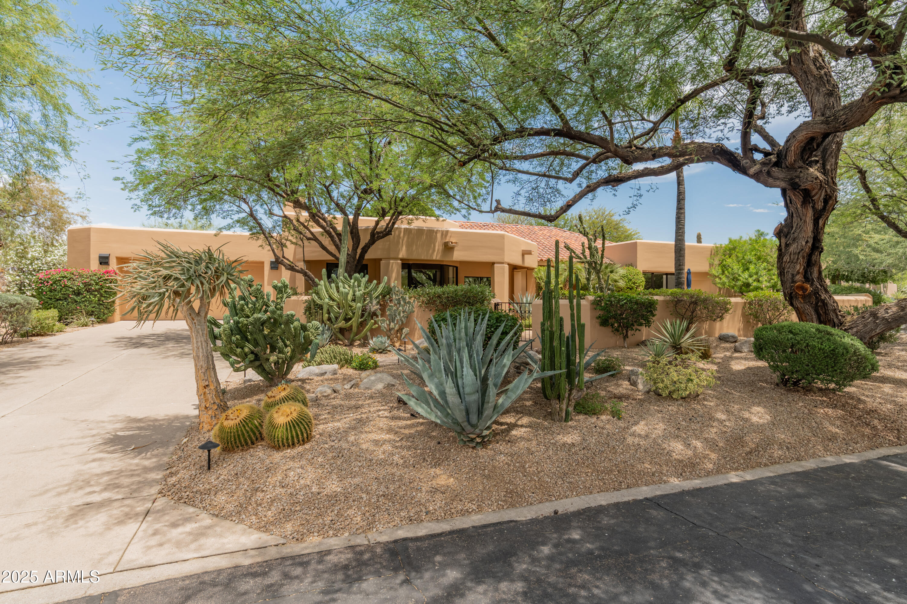 23240 N Country Club Trail