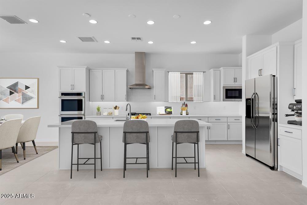 8825 W VERMONT Avenue