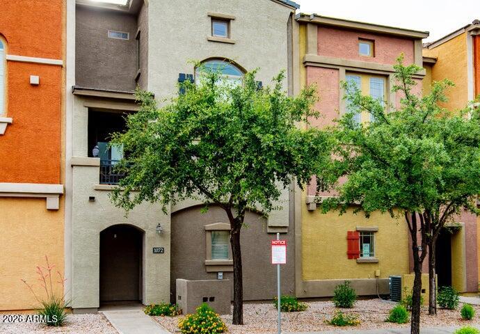 2401 E RIO SALADO Parkway 1072