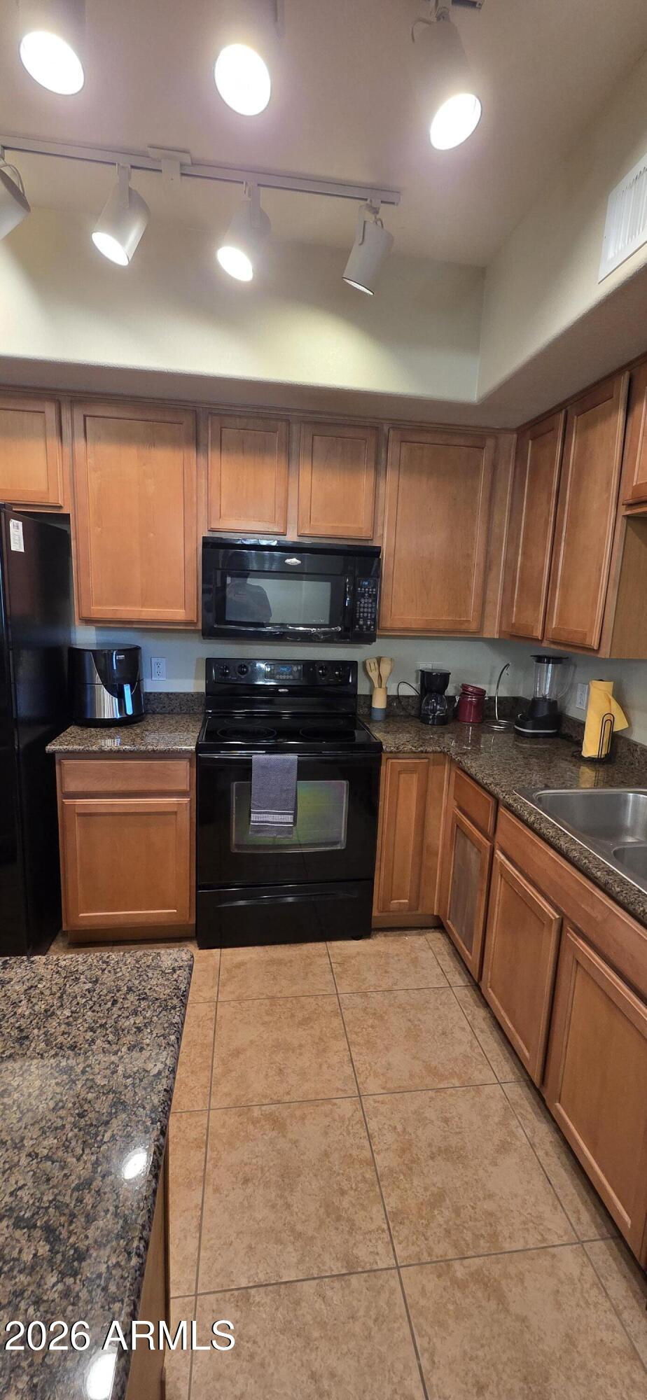 2401 E RIO SALADO Parkway 1072