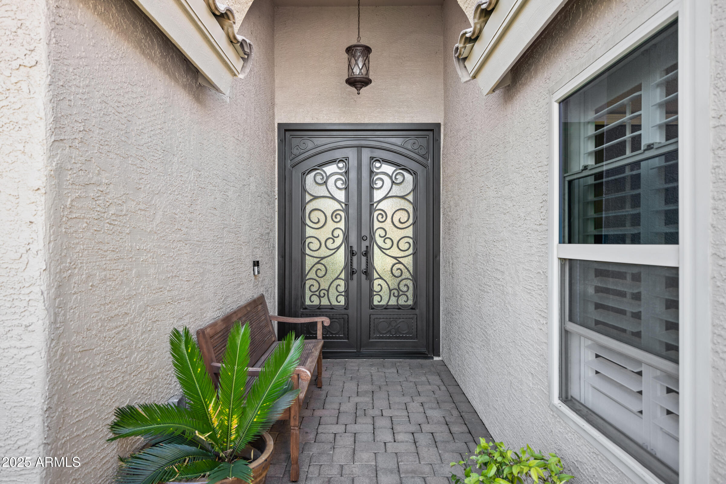 1161 W HONEYSUCKLE Lane