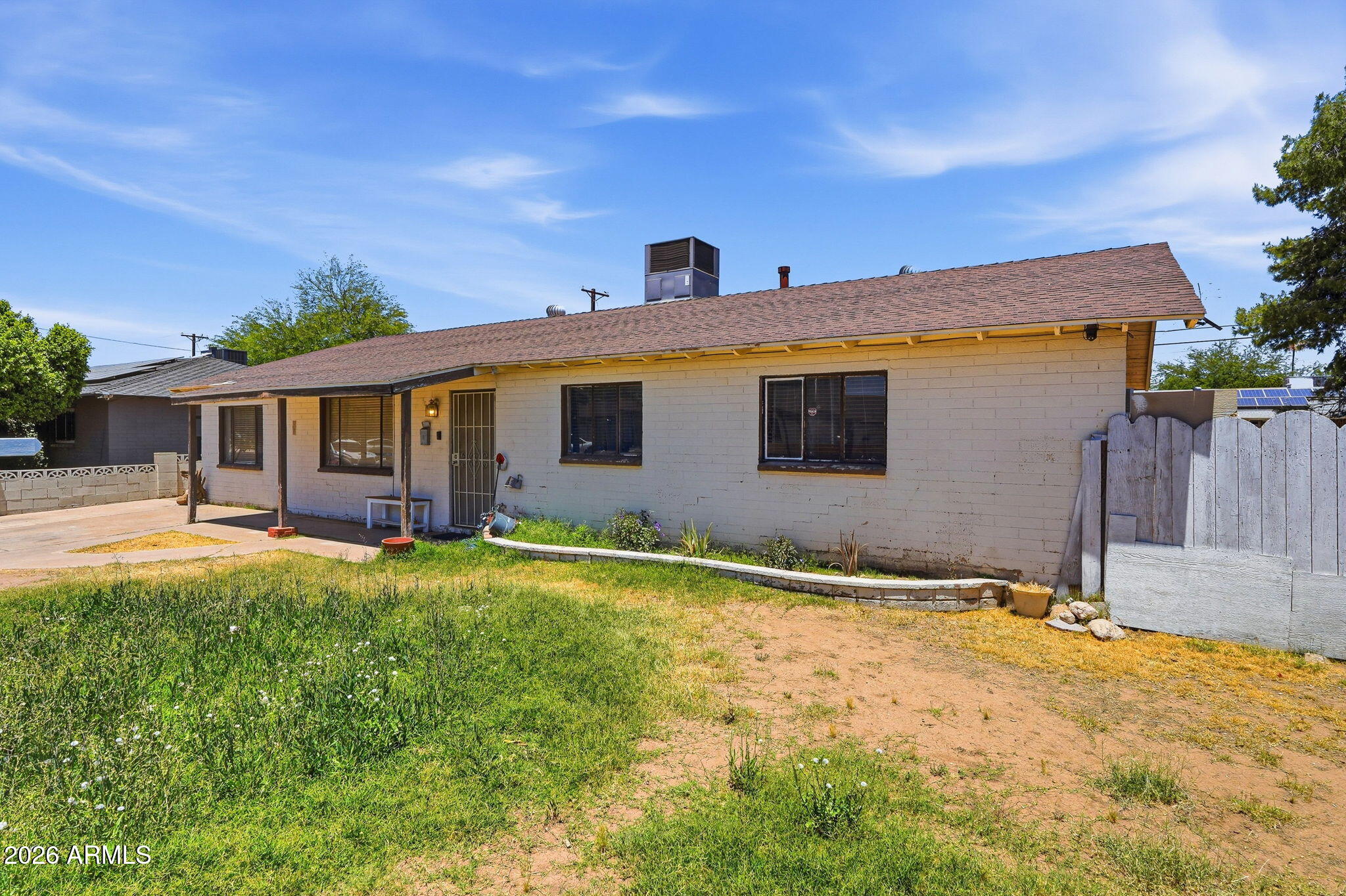 4832 W Earll Drive