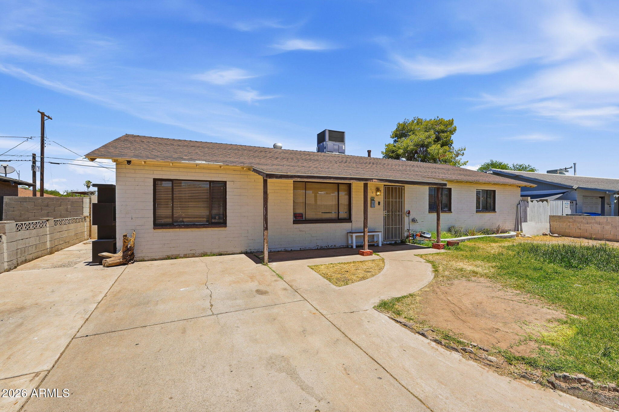 4832 W Earll Drive